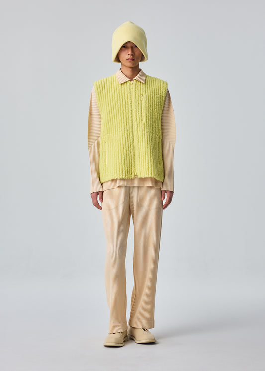 FLEECE PLEATS、メンズ_トップス_ベスト、着用画像1