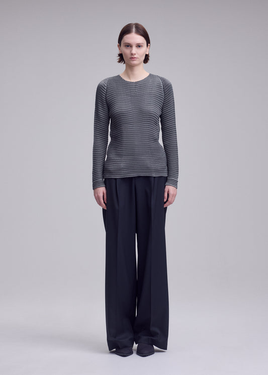 SUEDE LIKE PLEATS、ウィメンズ_トップス_トップ、着用画像1