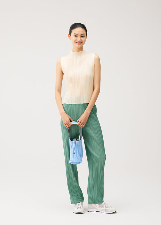 PLEATS SWAN BAG、バッグ&財布_ハンドバッグ、着用画像1