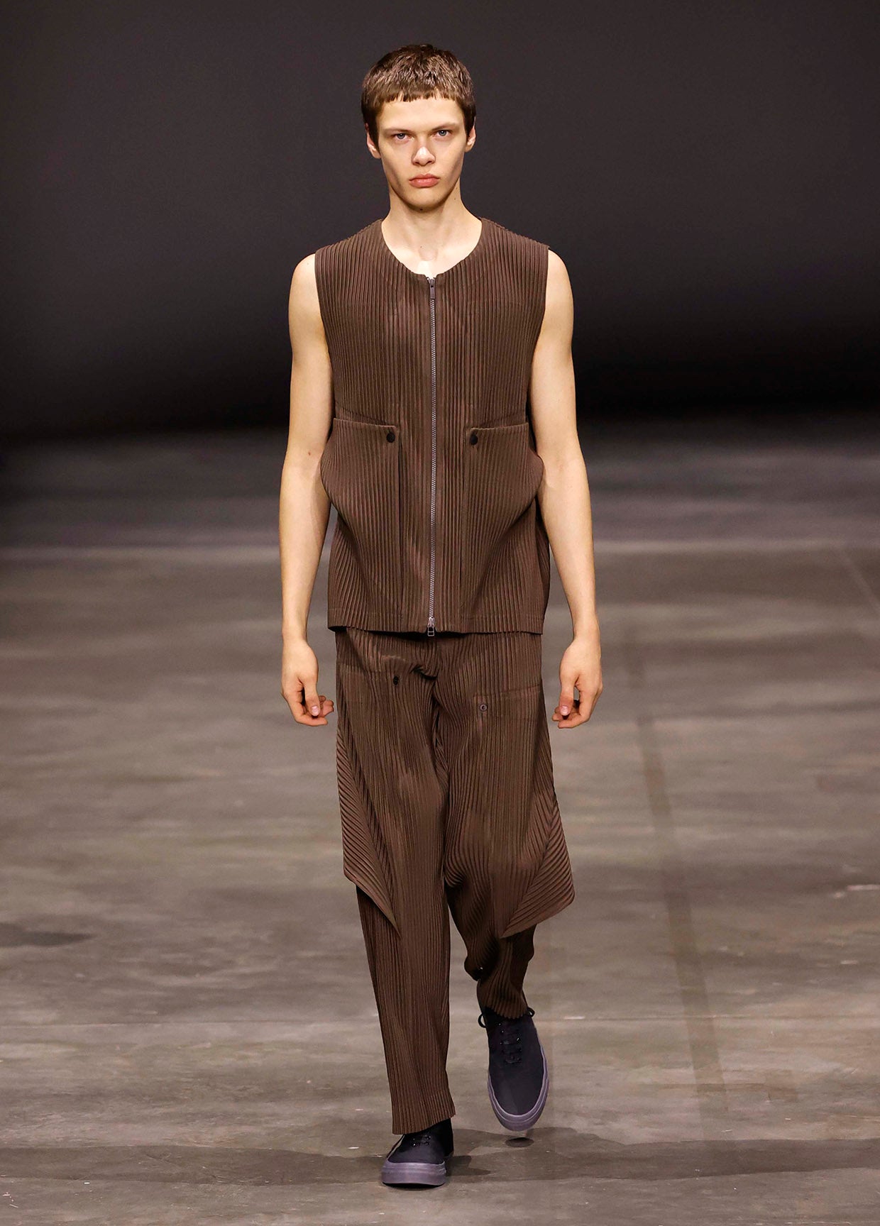 HOMME PLISSÉ ISSEY MIYAKE AUTUMN WINTER 2023/24 コレクション 29