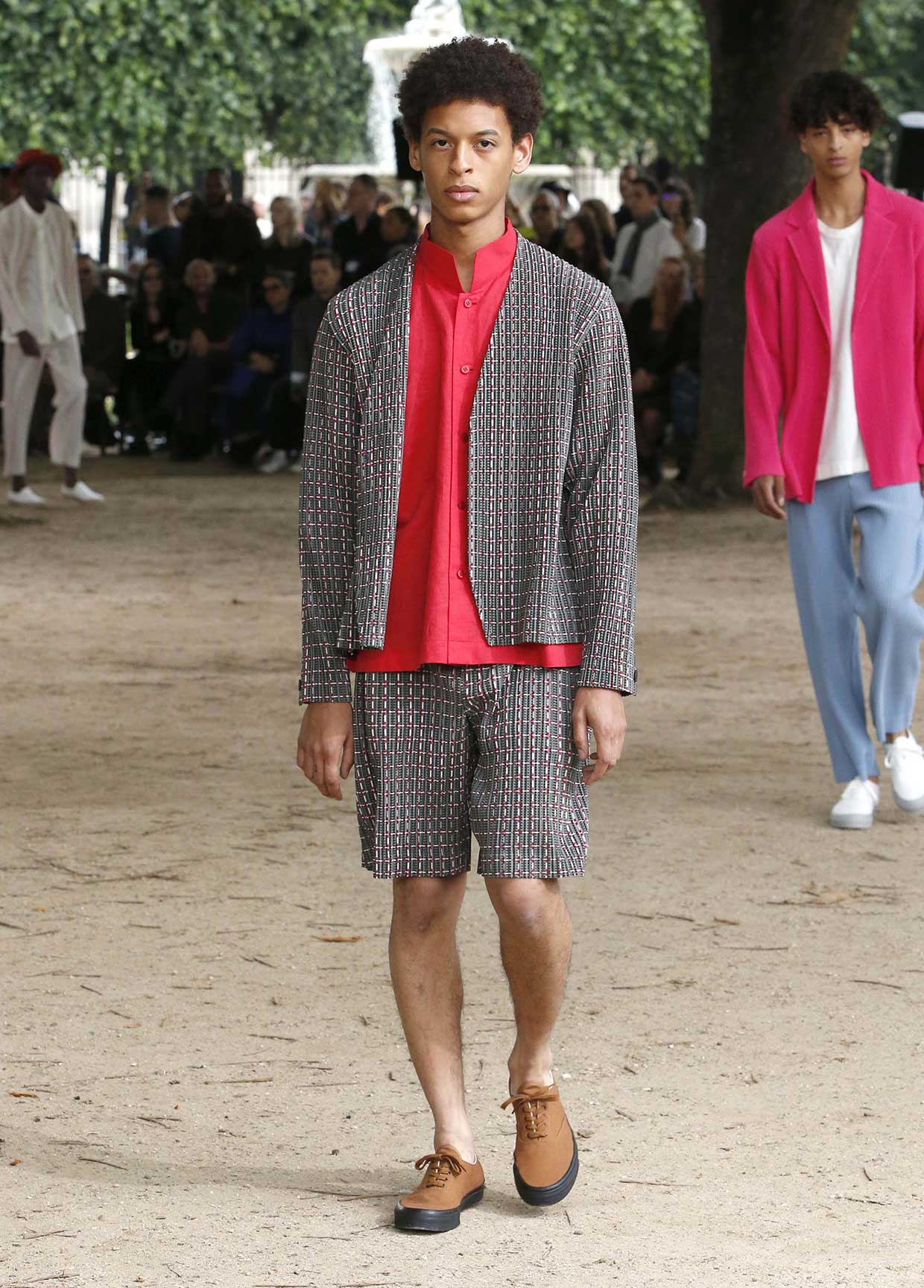 HOMME PLISSÉ ISSEY MIYAKE SPRING SUMMER 2020 コレクション 09