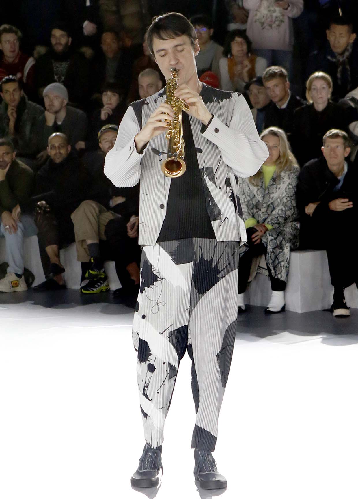 HOMME PLISSÉ ISSEY MIYAKE AUTUMN WINTER 20/21 コレクション10