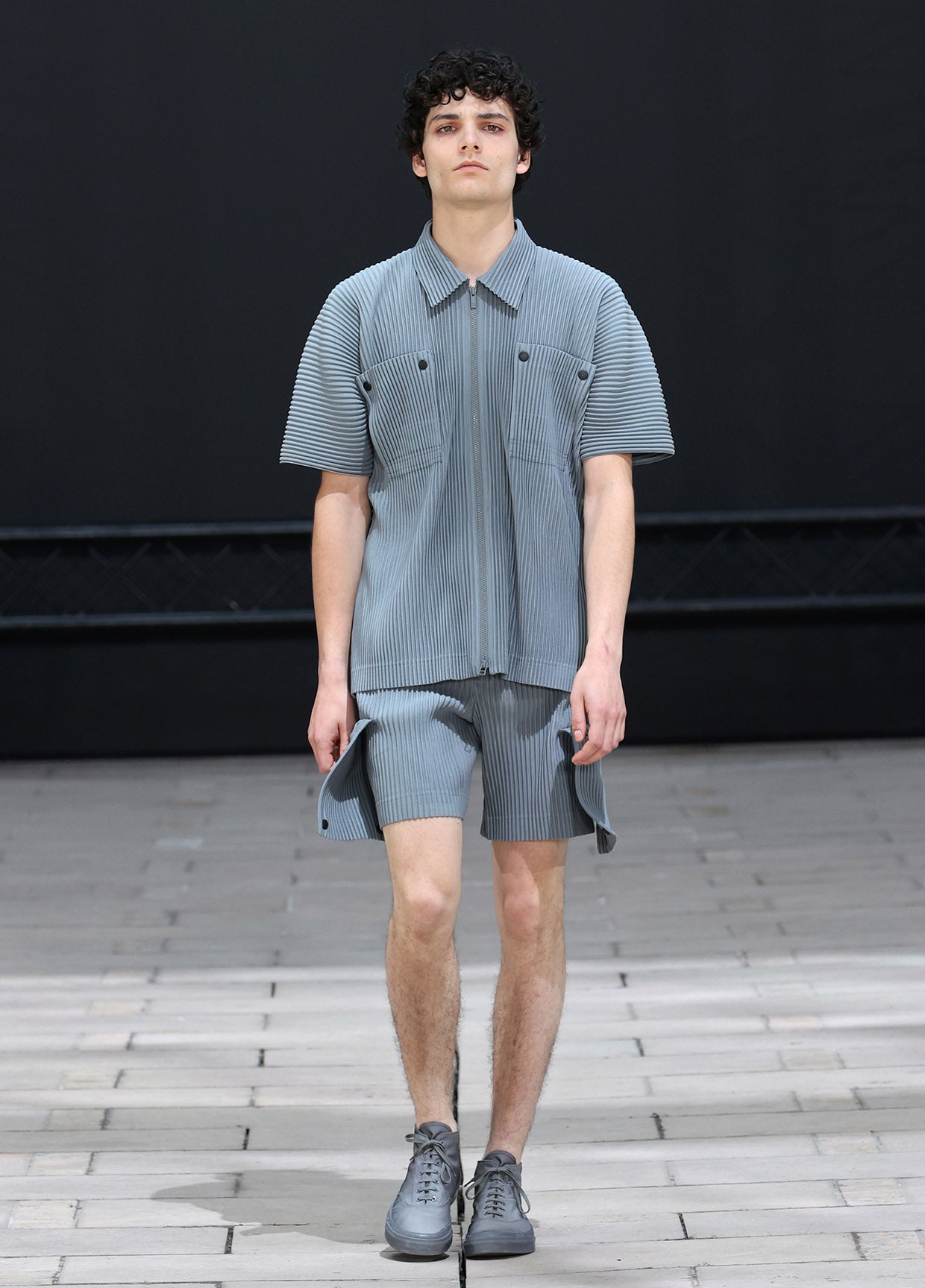 HOMME PLISSÉ ISSEY MIYAKE SPRING SUMMER 2023 コレクション05