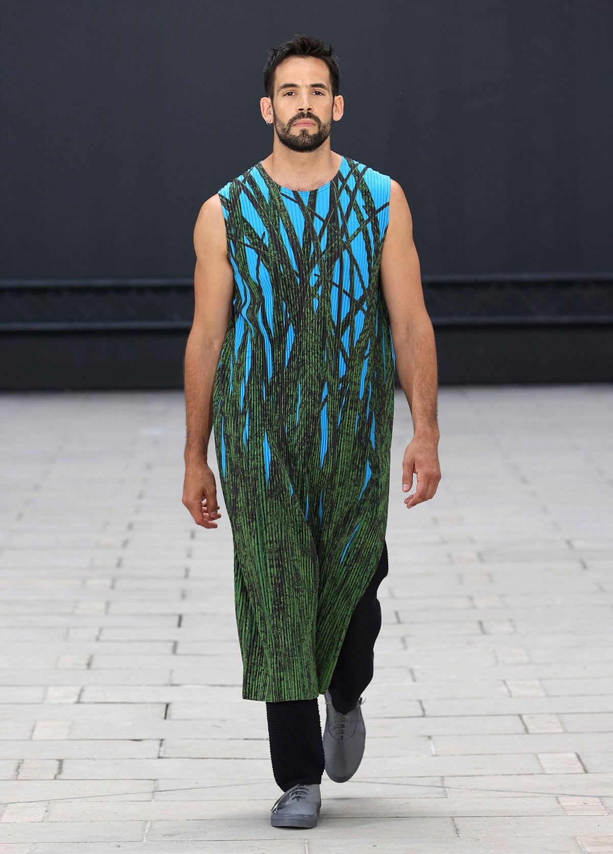 HOMME PLISSÉ ISSEY MIYAKE SPRING SUMMER 2023 コレクション32