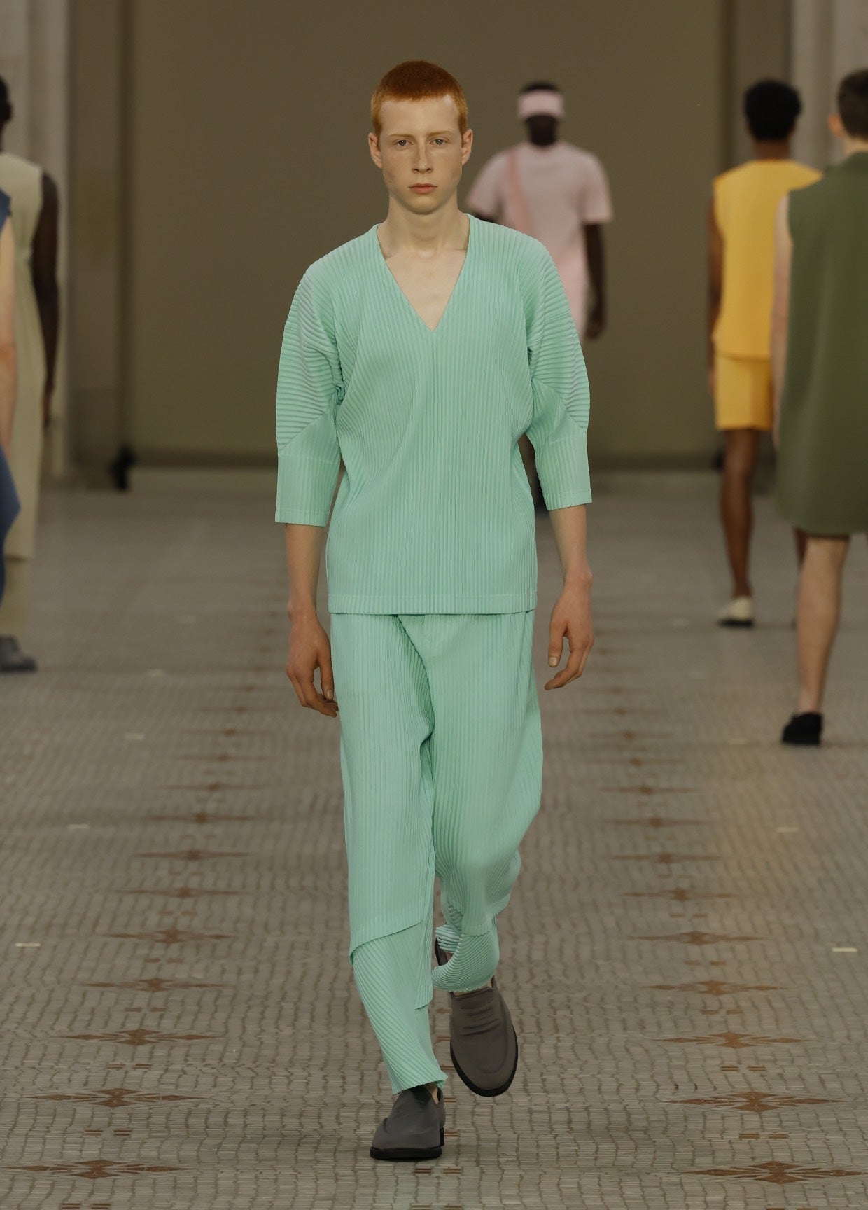 HOMME PLISSÉ ISSEY MIYAKE SPRING SUMMER 2024 コレクション 03