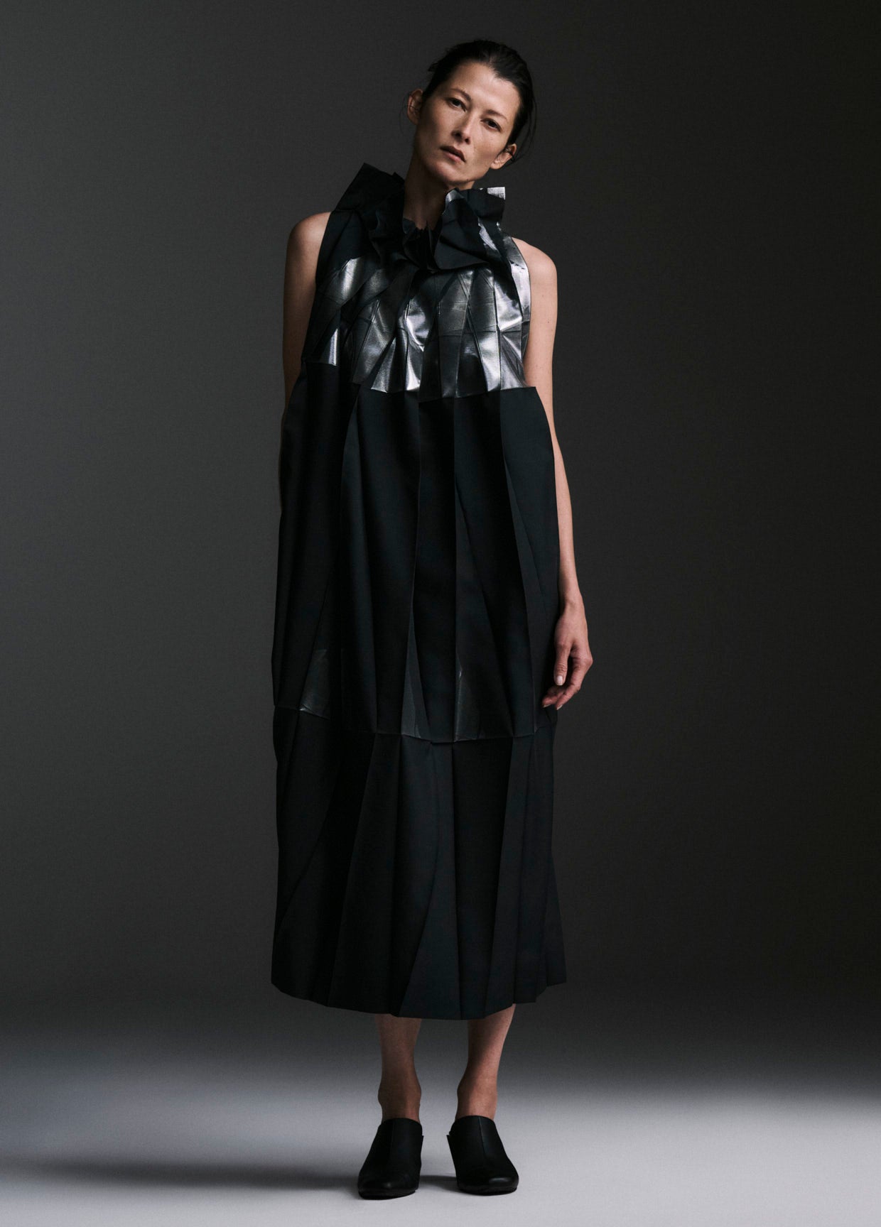 132 5. ISSEY MIYAKE LOOK 09