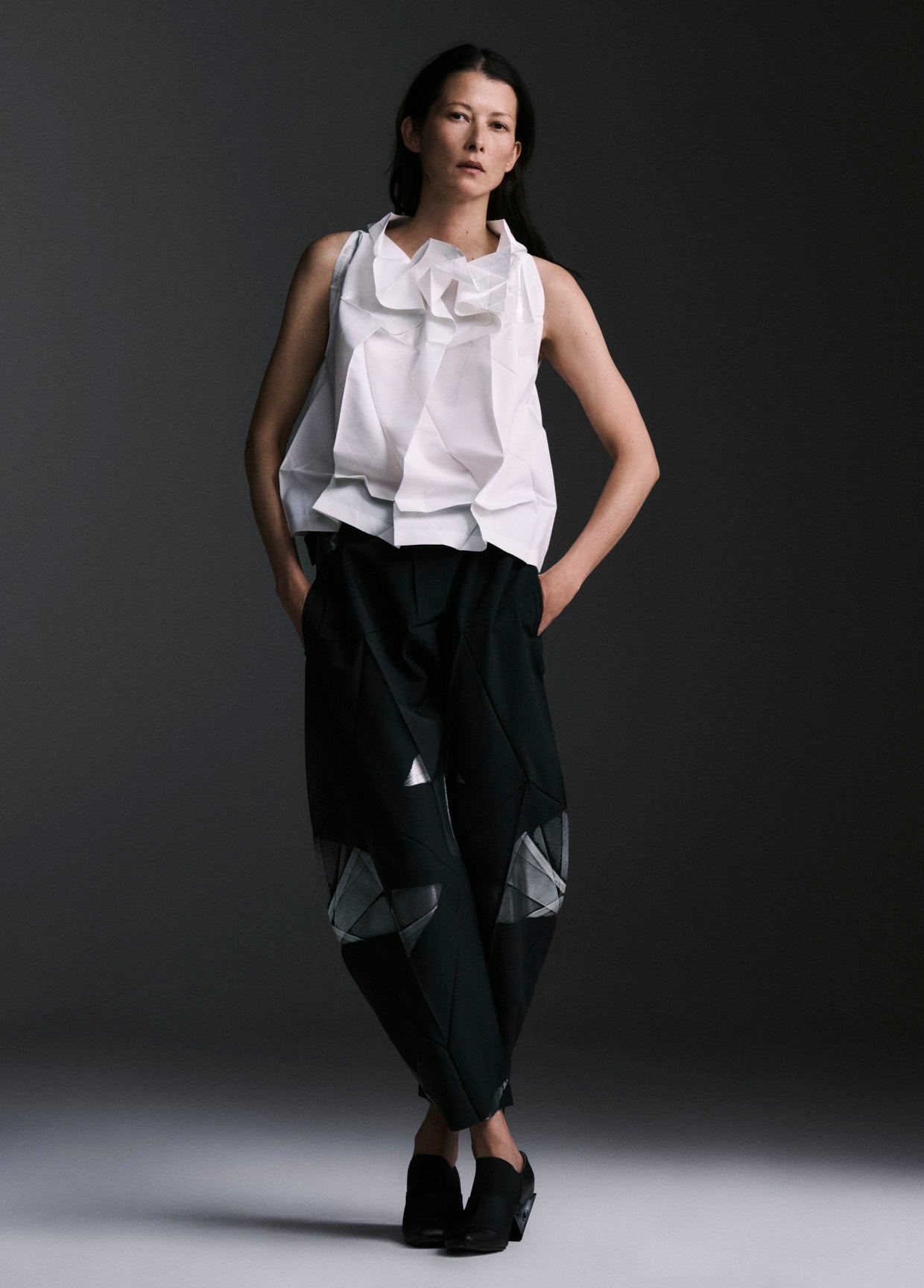132 5. ISSEY MIYAKE LOOK 03
