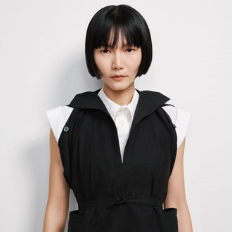 WEARABLE TOTE