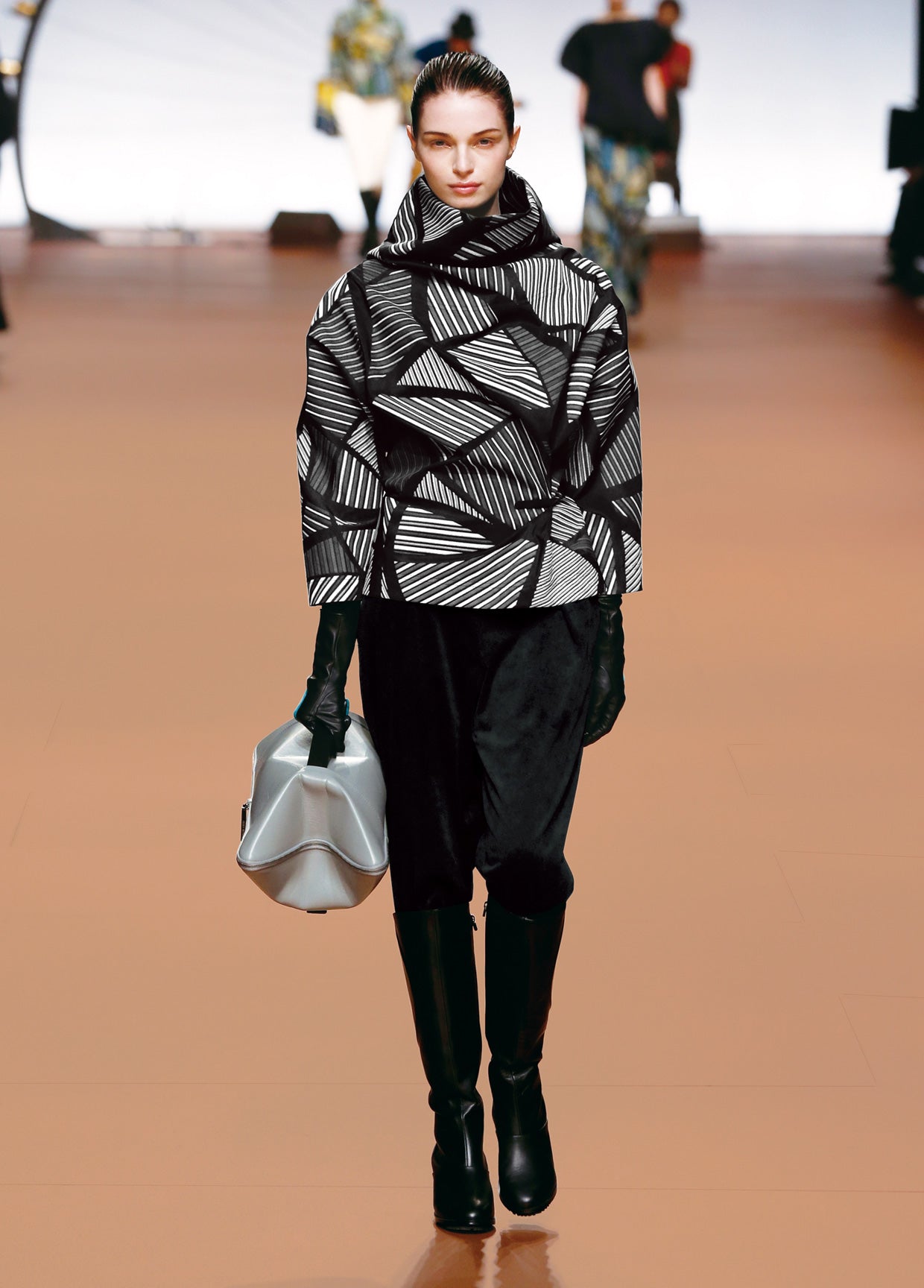 ISSEY MIYAKE AUTUMN WINTER 2014 コレクション 09