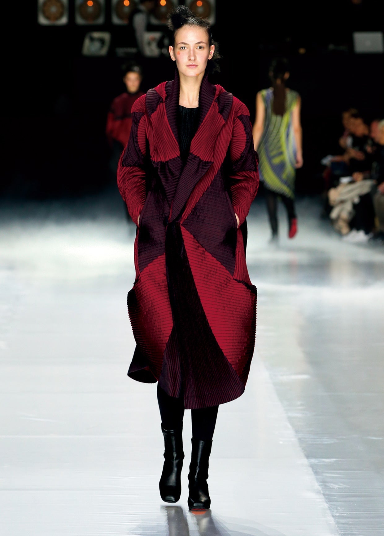 ISSEY MIYAKE AUTUMN WINTER 2016 コレクション15