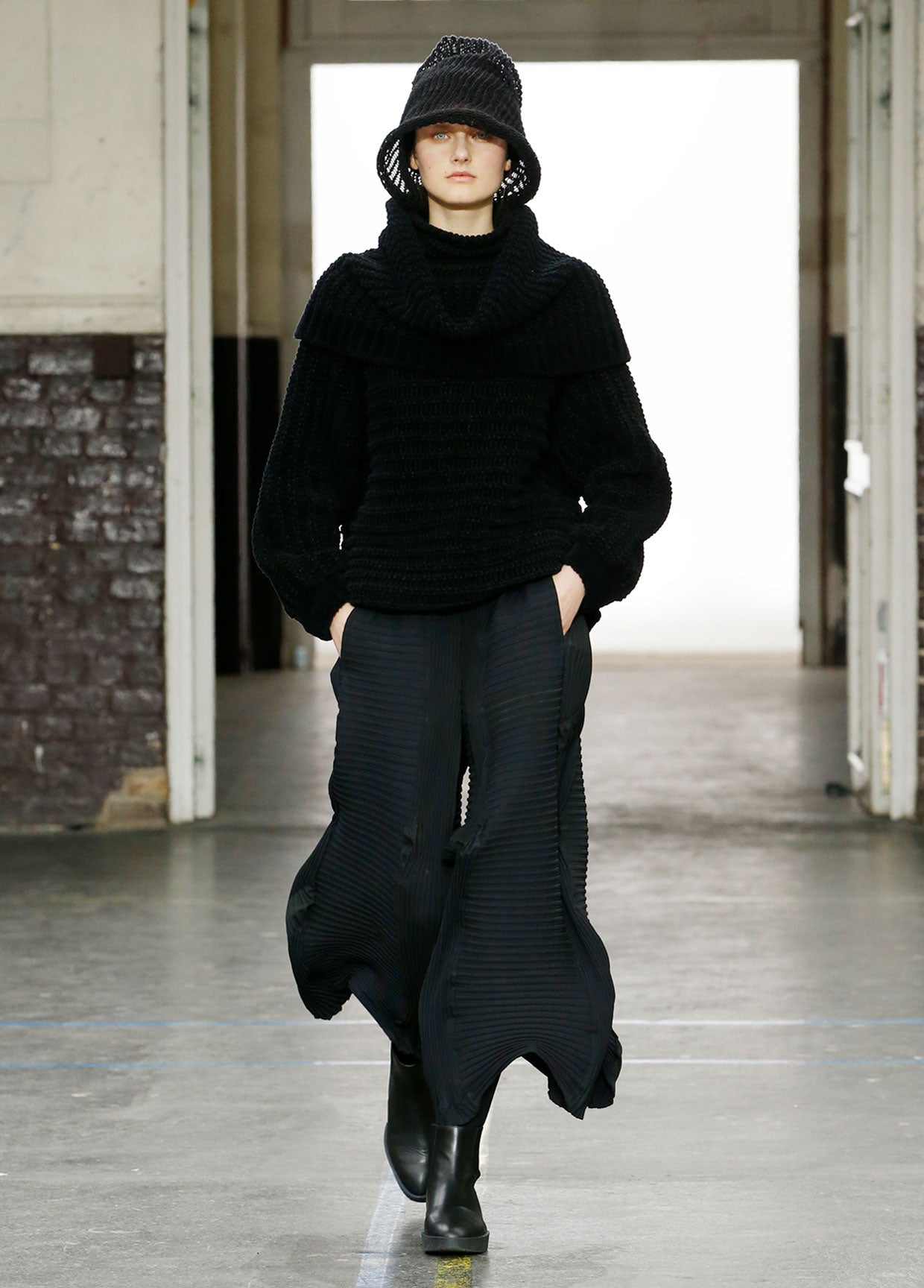 ISSEY MIYAKE AUTUMN WINTER 2019 コレクション14