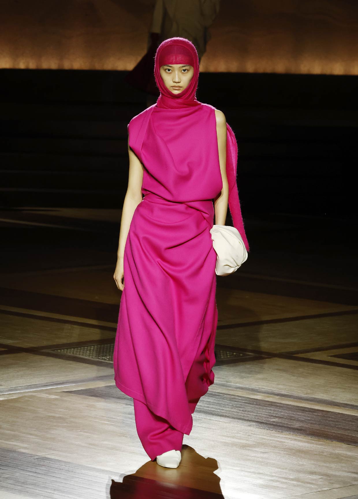 ISSEY MIYAKE AUTUMN WINTER 2024/25 コレクション 15