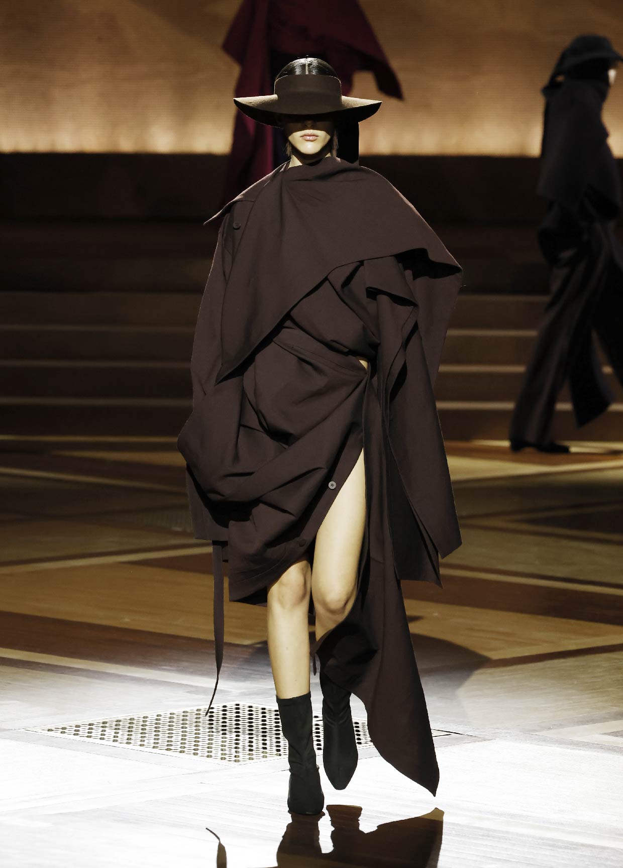 ISSEY MIYAKE AUTUMN WINTER 2024/25 コレクション 22