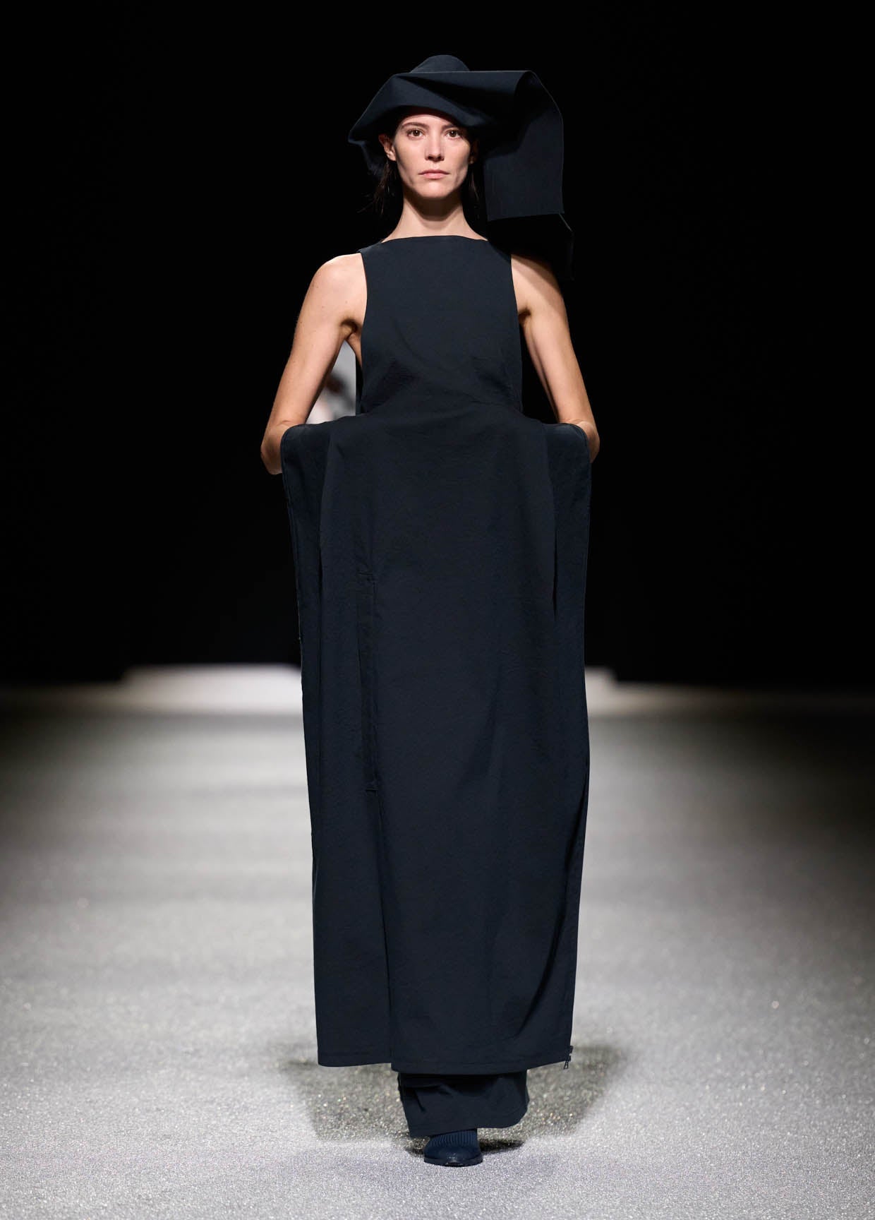 ISSEY MIYAKE AUTUMN WINTER 2026/27 コレクション 02