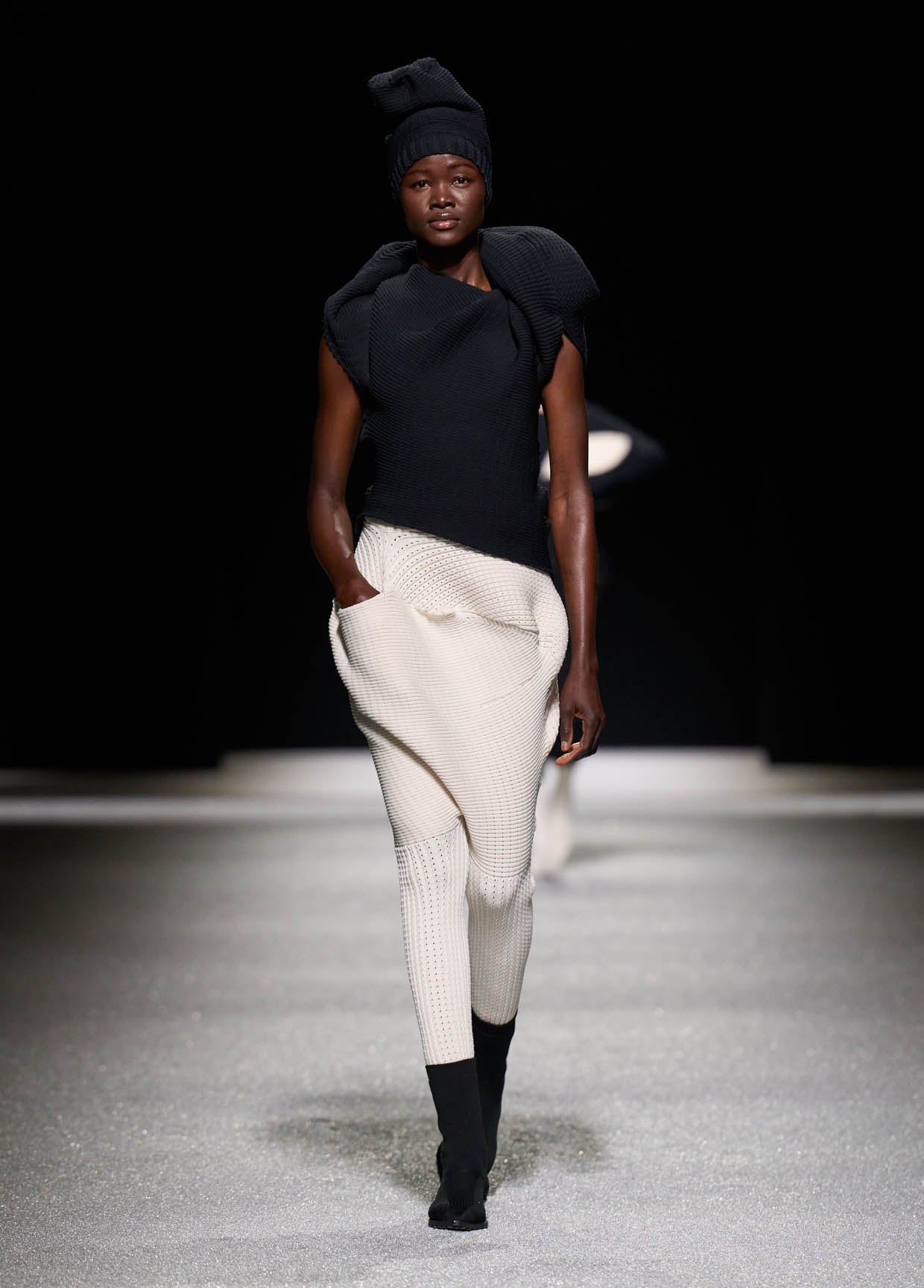 ISSEY MIYAKE AUTUMN WINTER 2026/27 コレクション 09