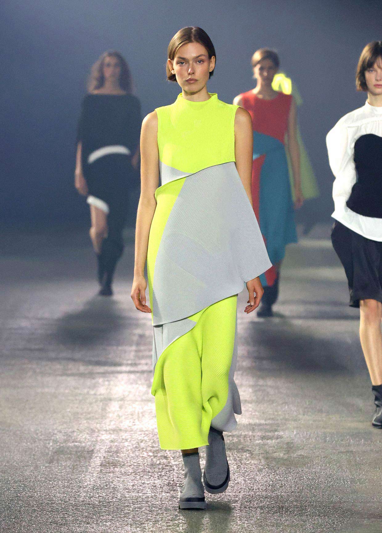 ISSEY MIYAKE SPRING SUMMER 2023 コレクション12