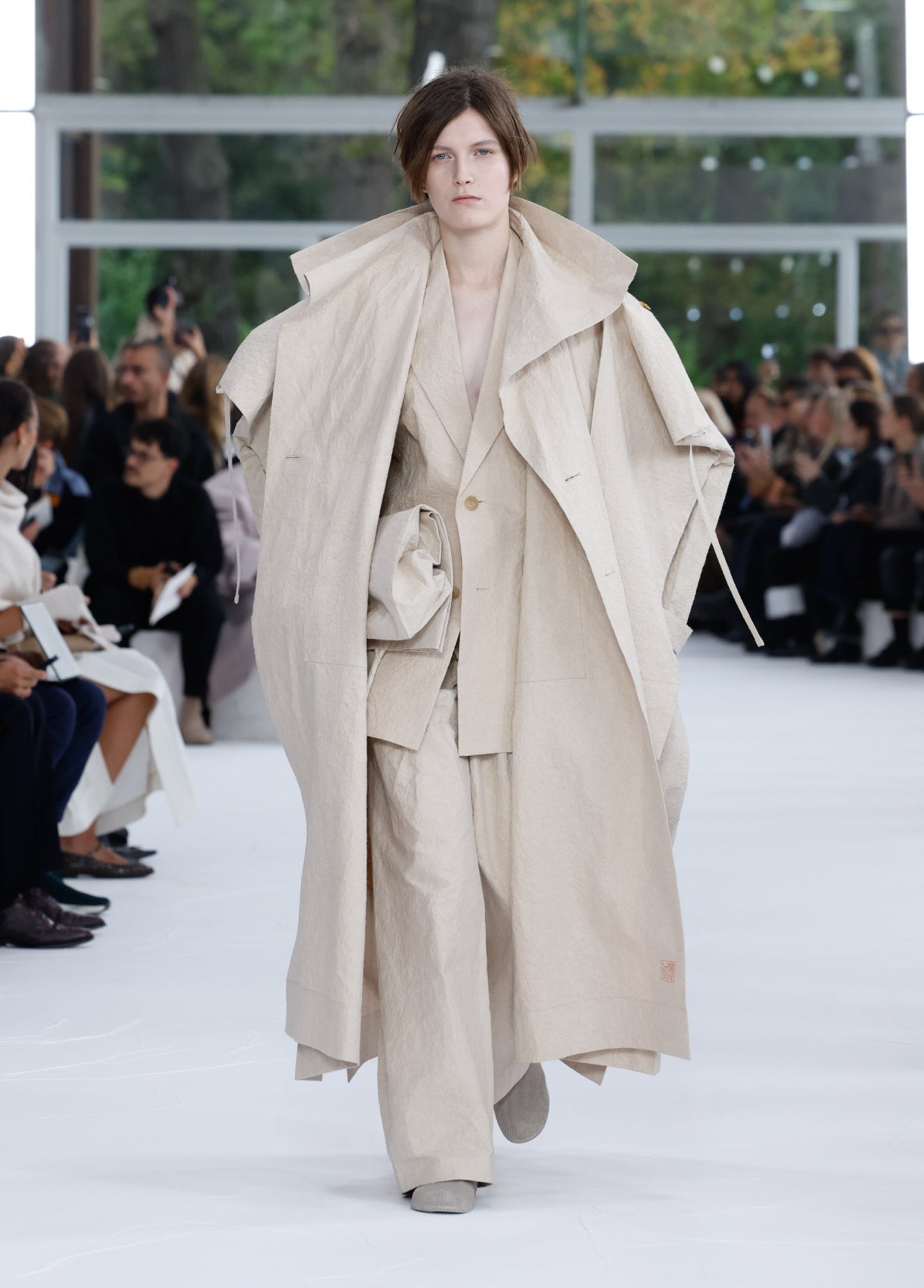 ISSEY MIYAKE SPRING SUMMER 2025 コレクション 04