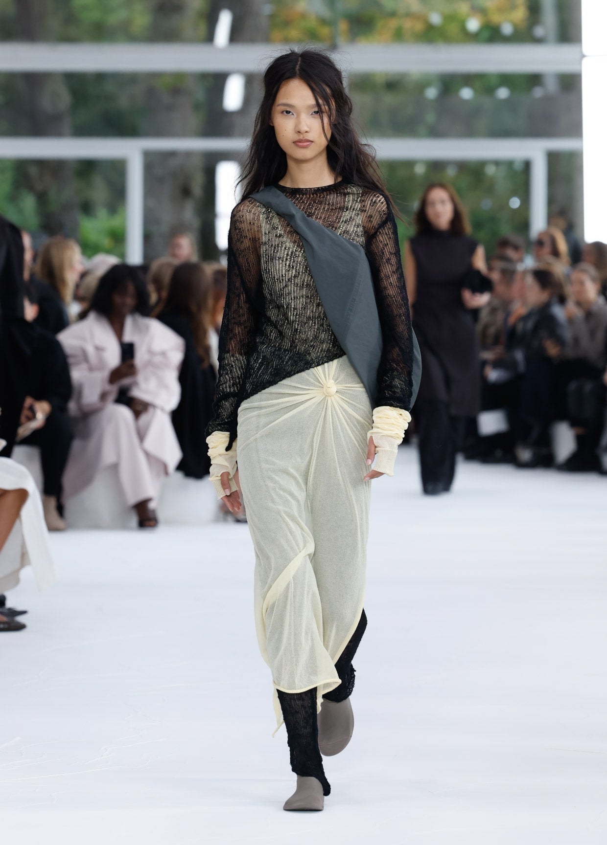 ISSEY MIYAKE SPRING SUMMER 2025 コレクション 11
