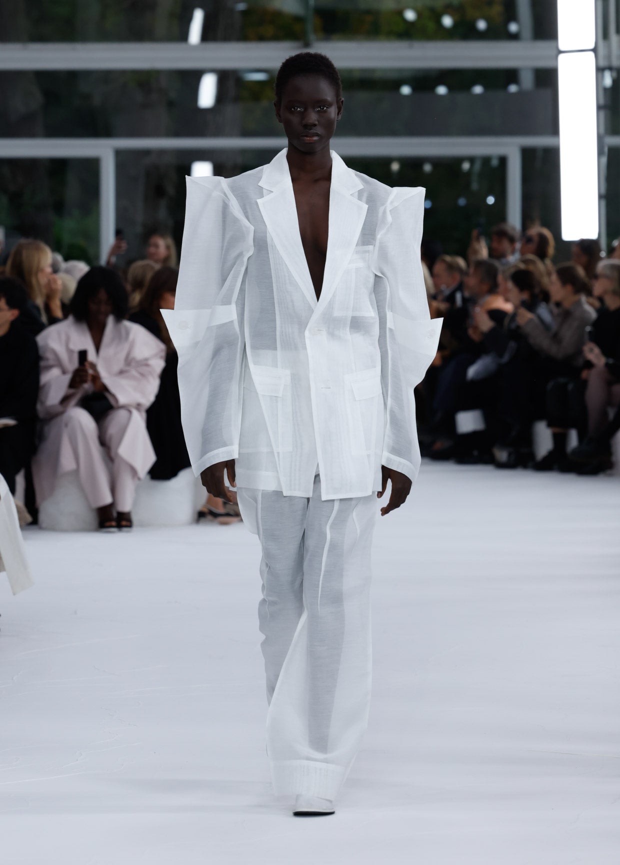 ISSEY MIYAKE SPRING SUMMER 2025 コレクション 43