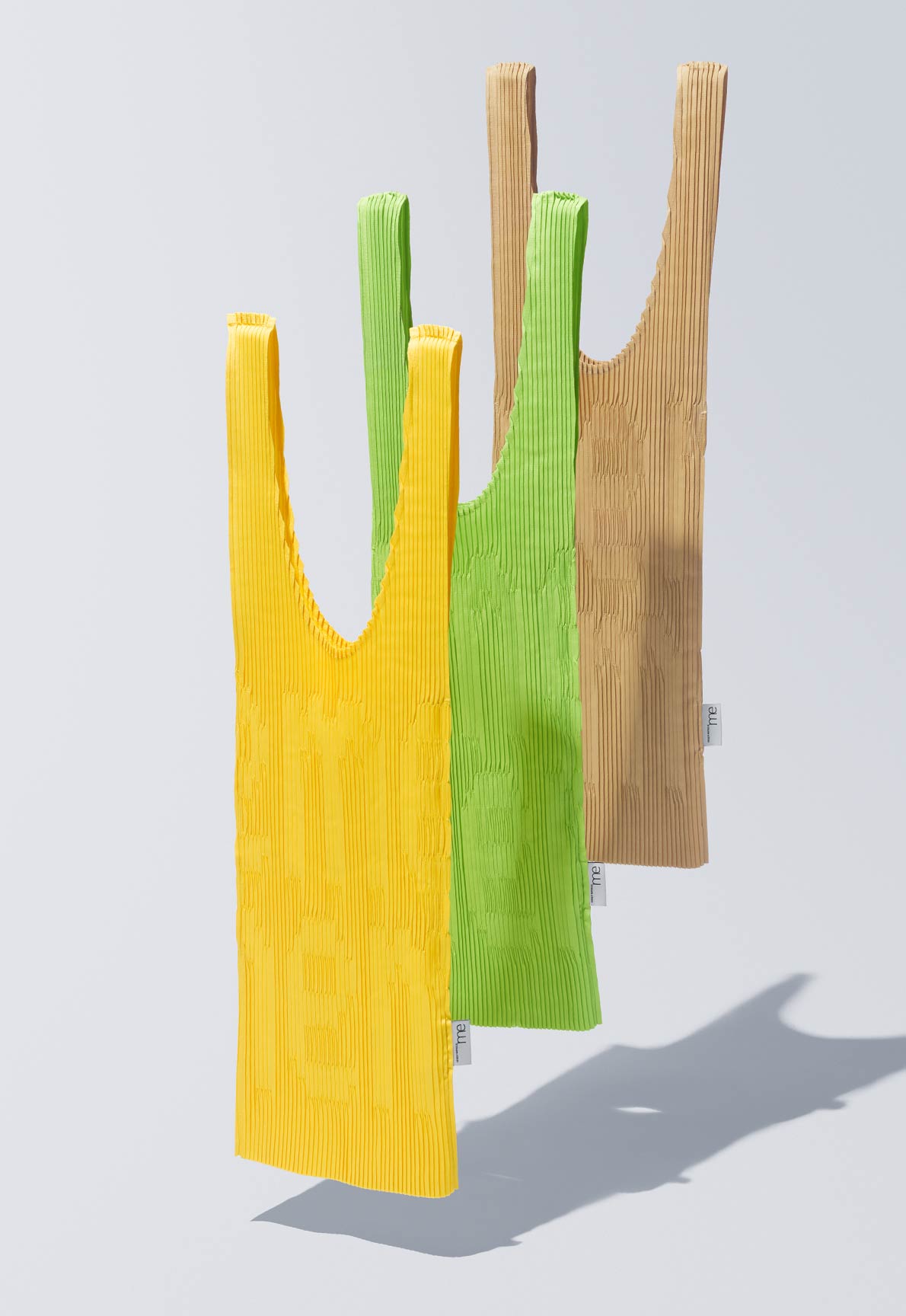 me ISSEY MIYAKE カタログ AW26 20