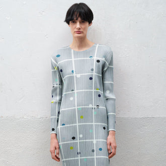 CROSSING DOTS