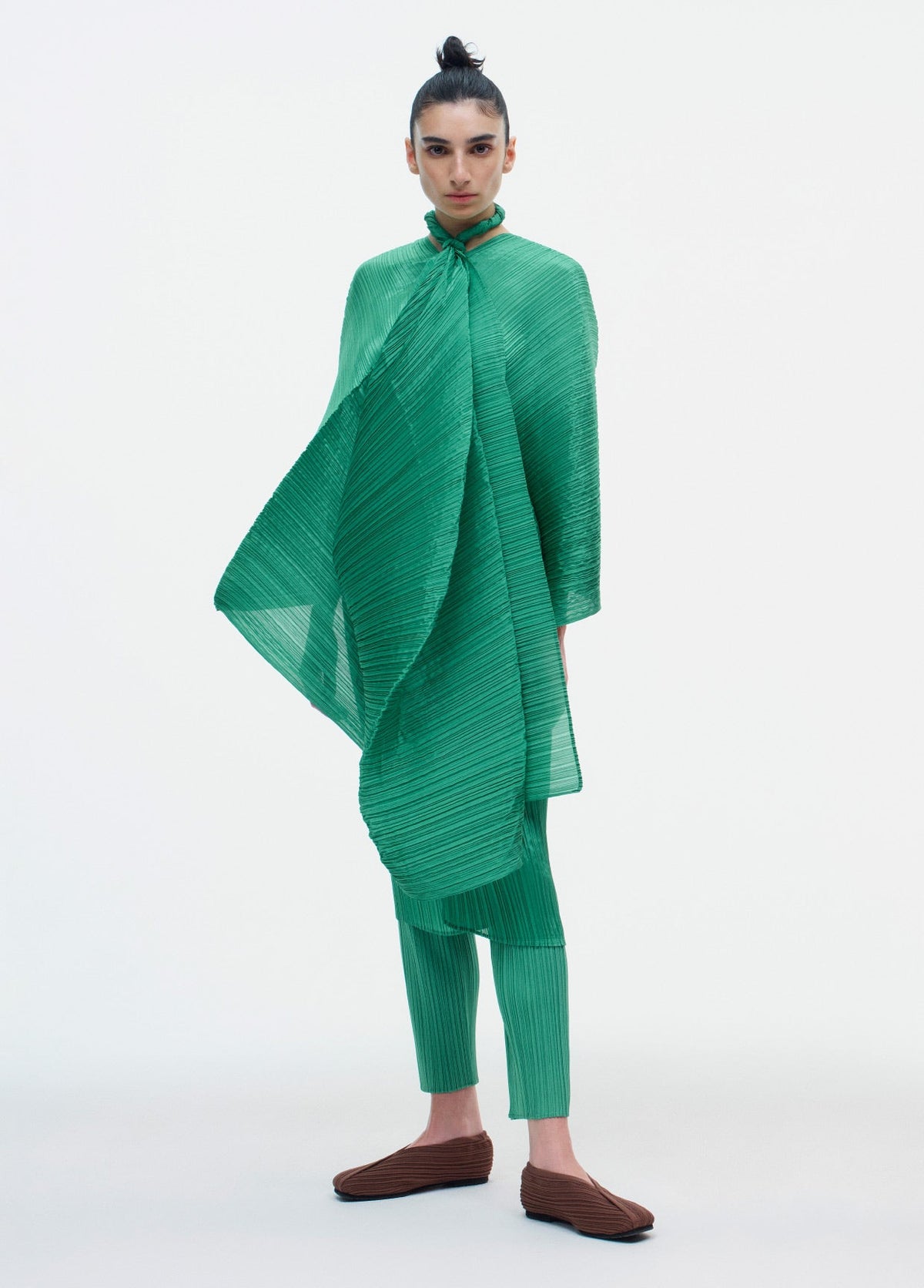 PLEATS PLEASE ISSEY MIYAKE LOOK 35