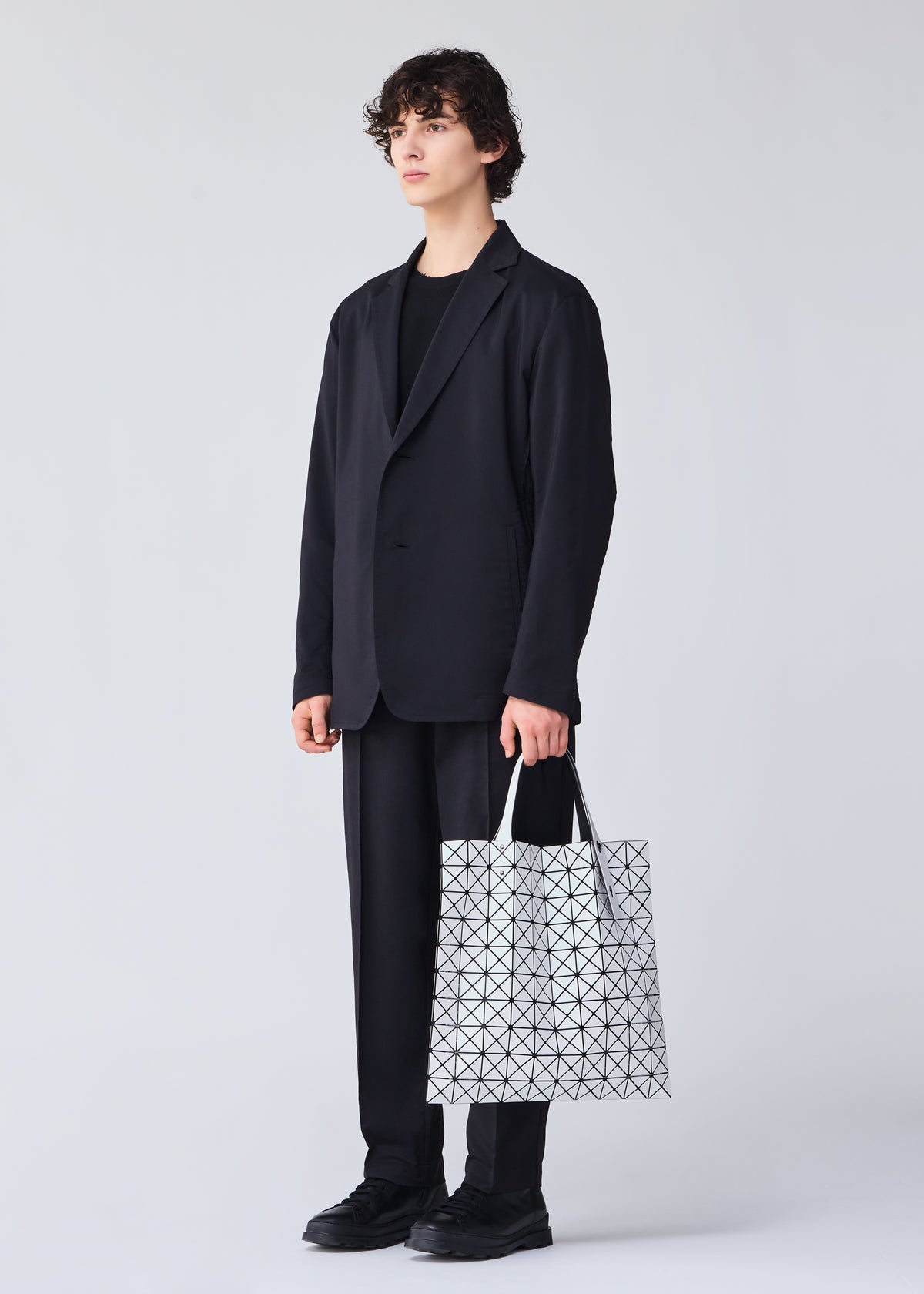 PRISM MATTE-2、バッグ&財布_トートバッグ、着用画像2