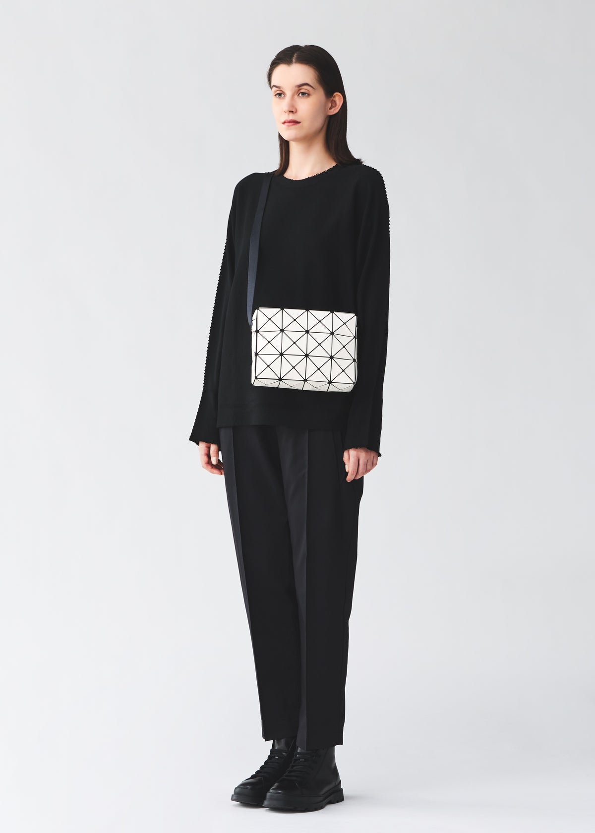 CUBOID、バッグ&財布_ショルダーバッグ、着用画像1
