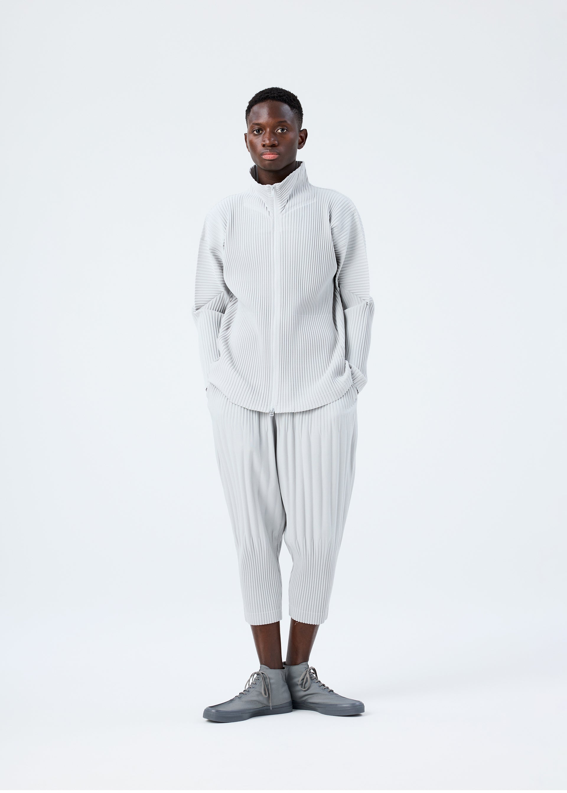BASICS、メンズ_パンツ、着用画像4