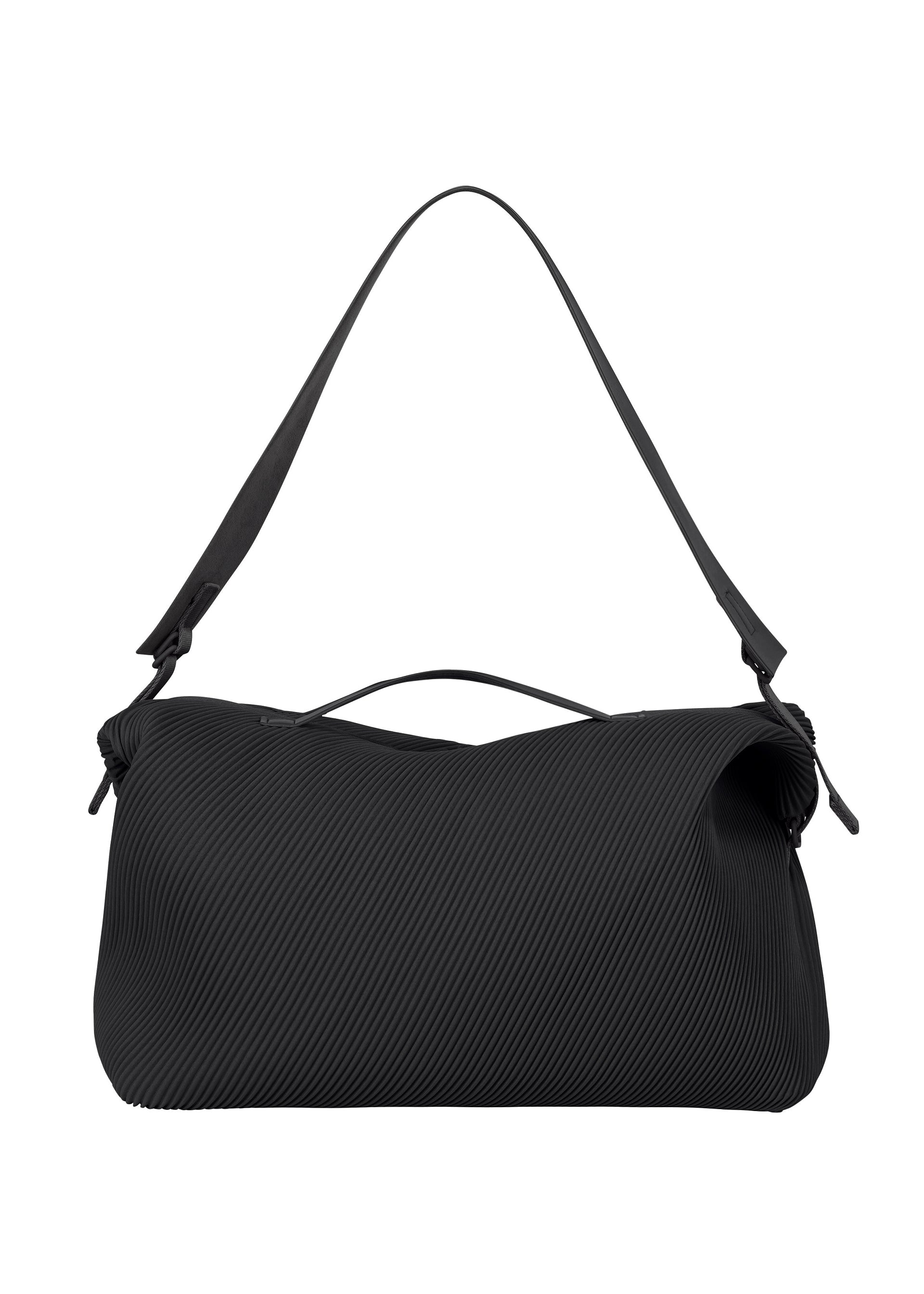 PLEATS TRAVEL BAG、バッグ&財布_ショルダーバッグ、ブラック