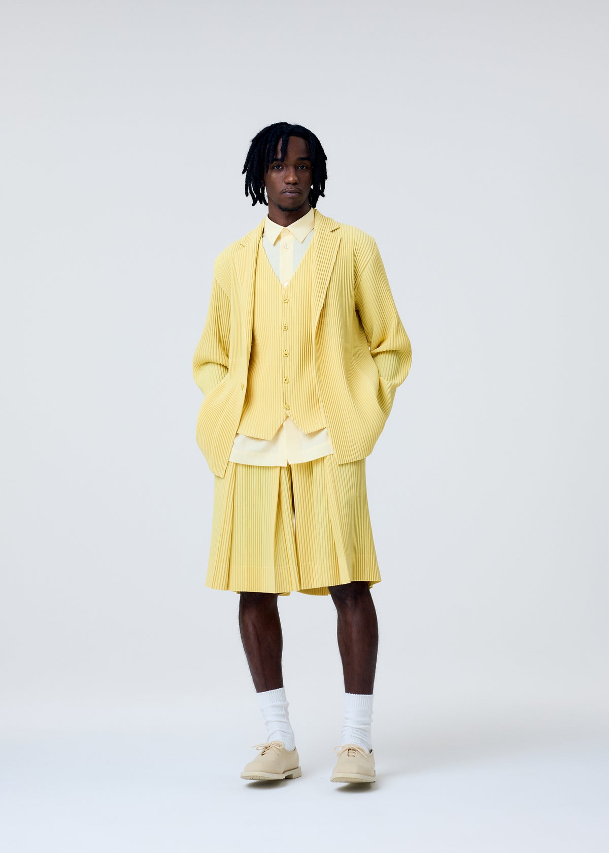 TAILORED PLEATS 2、メンズ_トップス_ベスト、着用画像1
