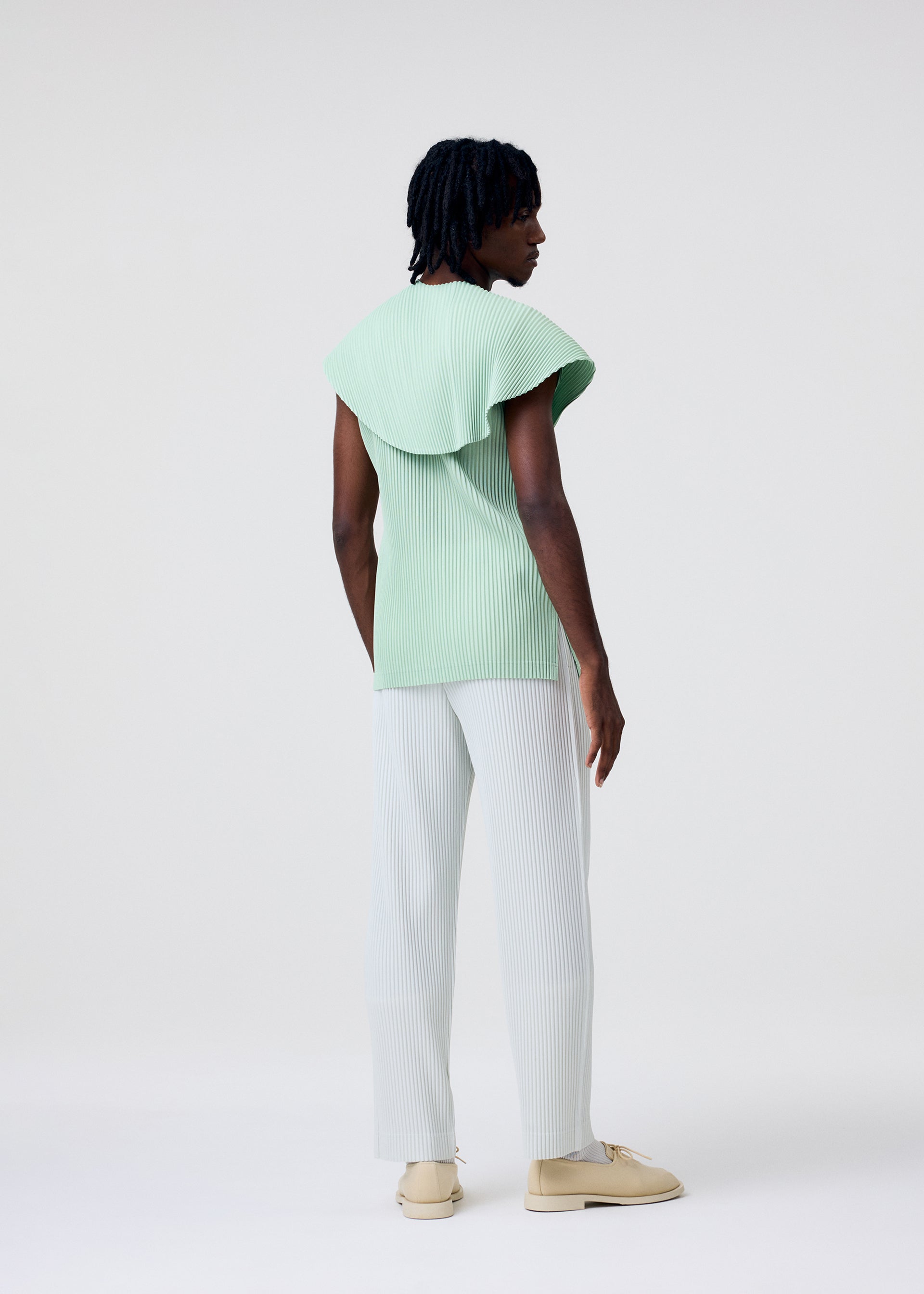TAILORED PLEATS 3、メンズ_パンツ、着用画像2