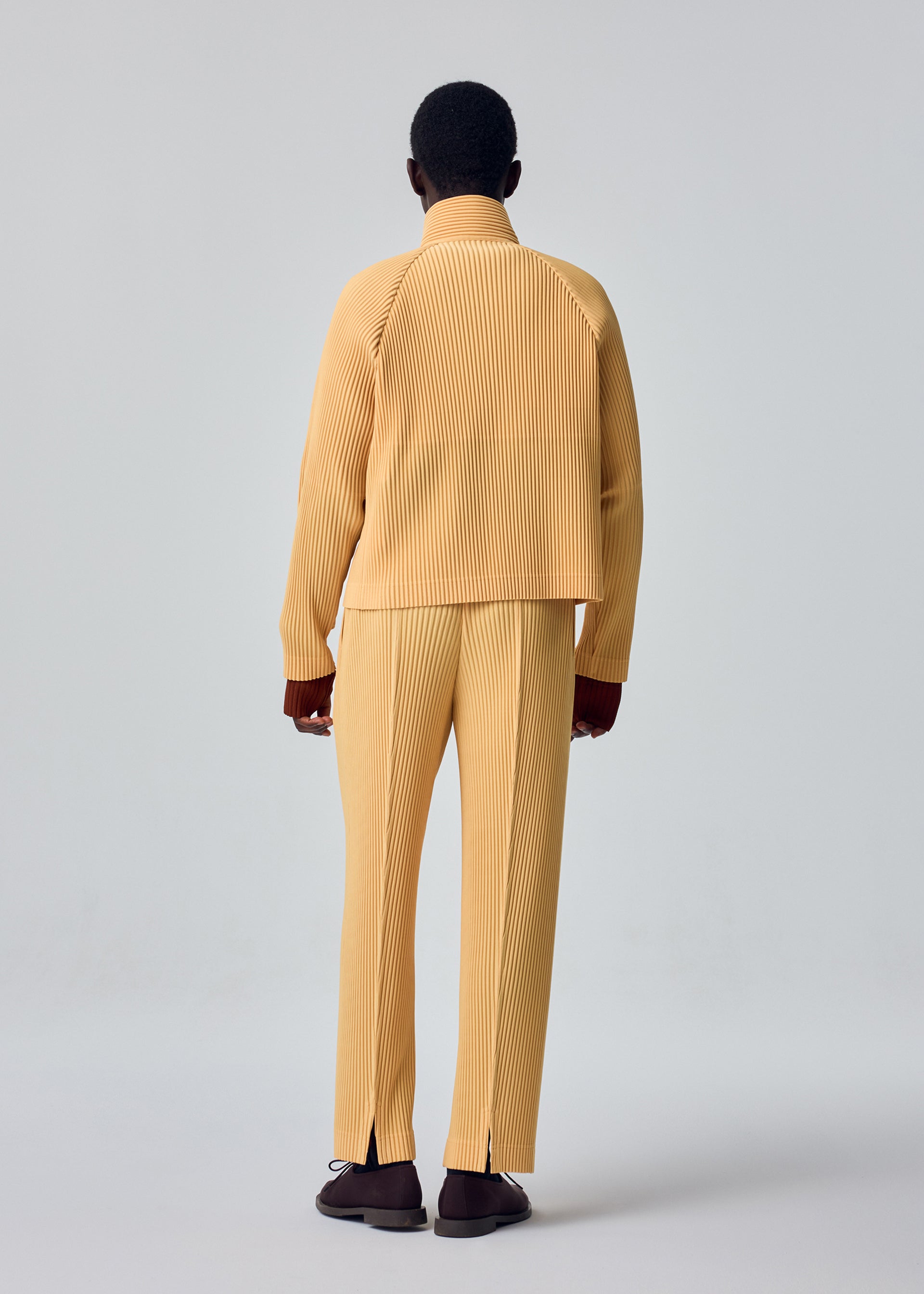 TAILORED PLEATS 1、メンズ_パンツ、着用画像2