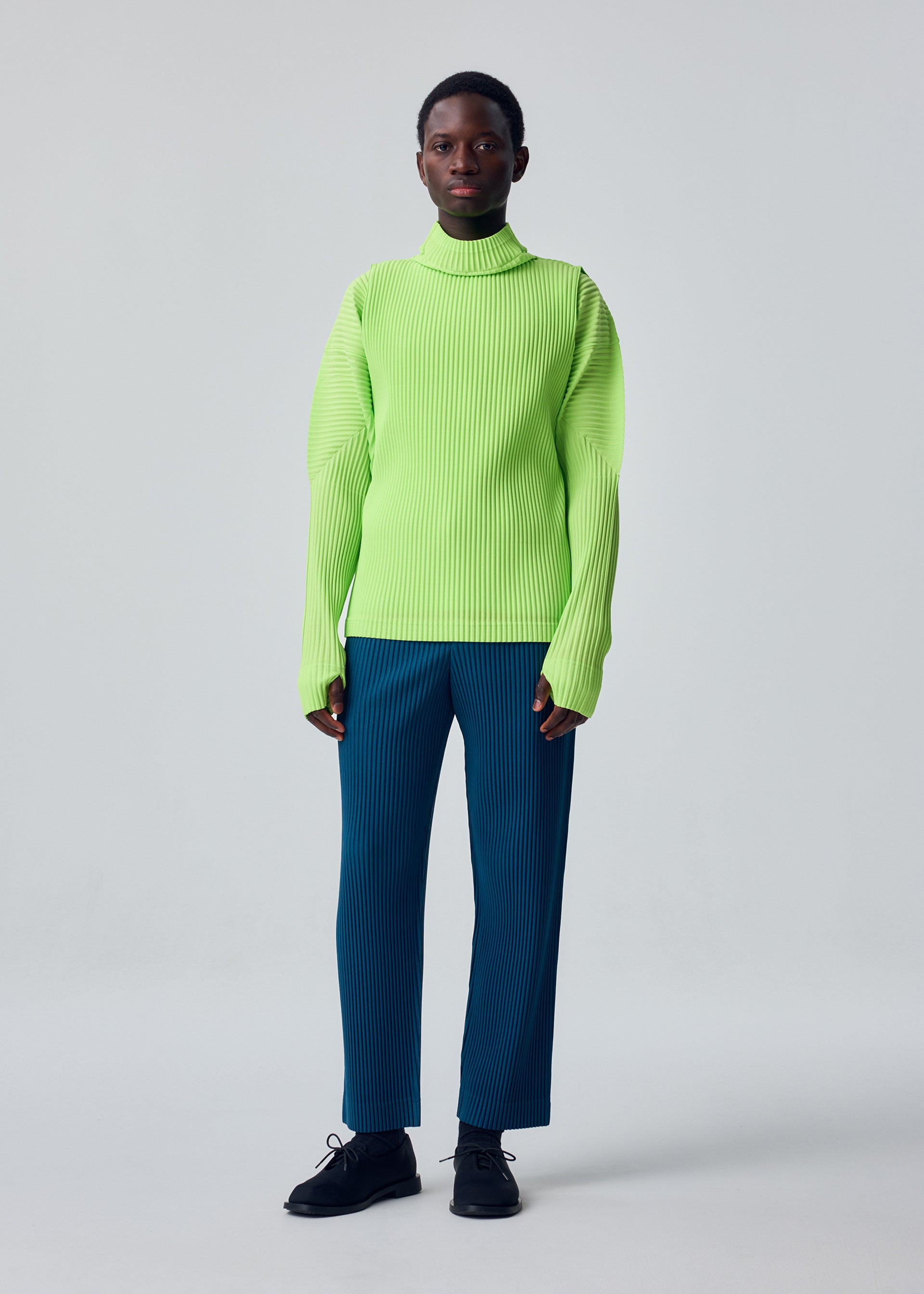 COLOR PLEATS 1、メンズ_トップス_トップ、着用画像1