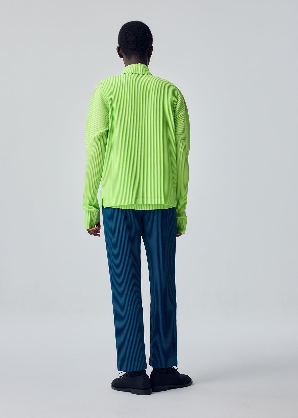 COLOR PLEATS 1、メンズ_トップス_トップ、着用画像2