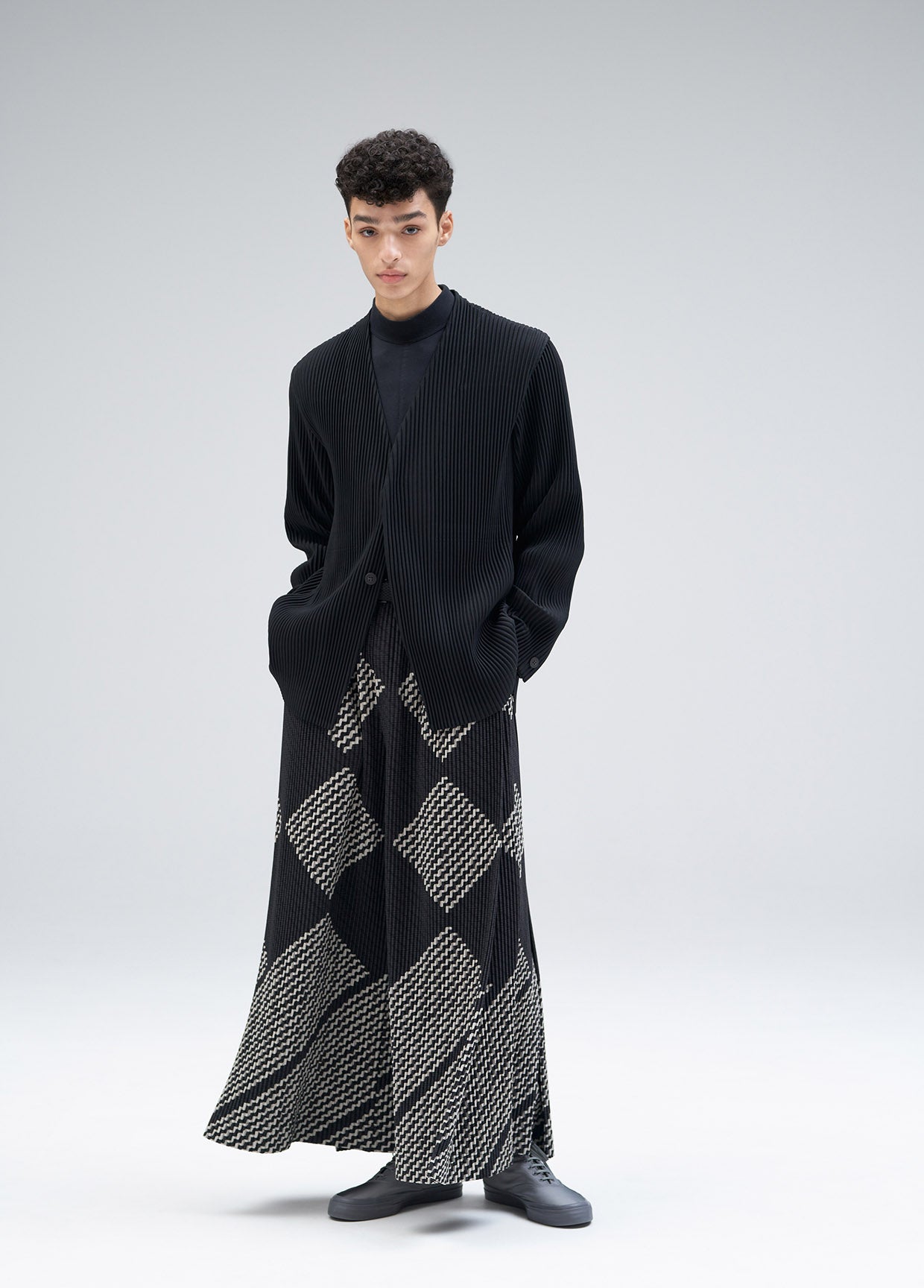 HOMME PLISSÉ ISSEY MIYAKE AUTUMN WINTER 2021/22 コレクション08