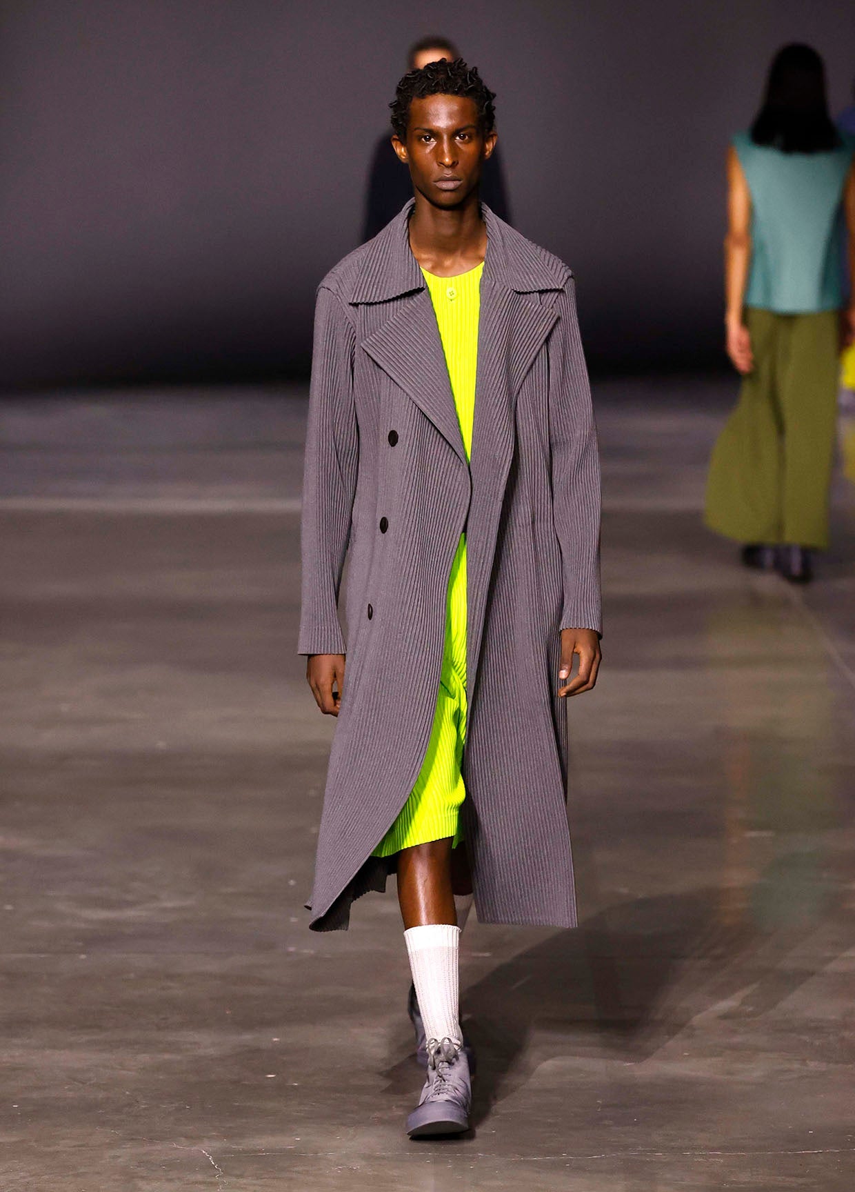 HOMME PLISSÉ ISSEY MIYAKE AUTUMN WINTER 2023/24 コレクション 17