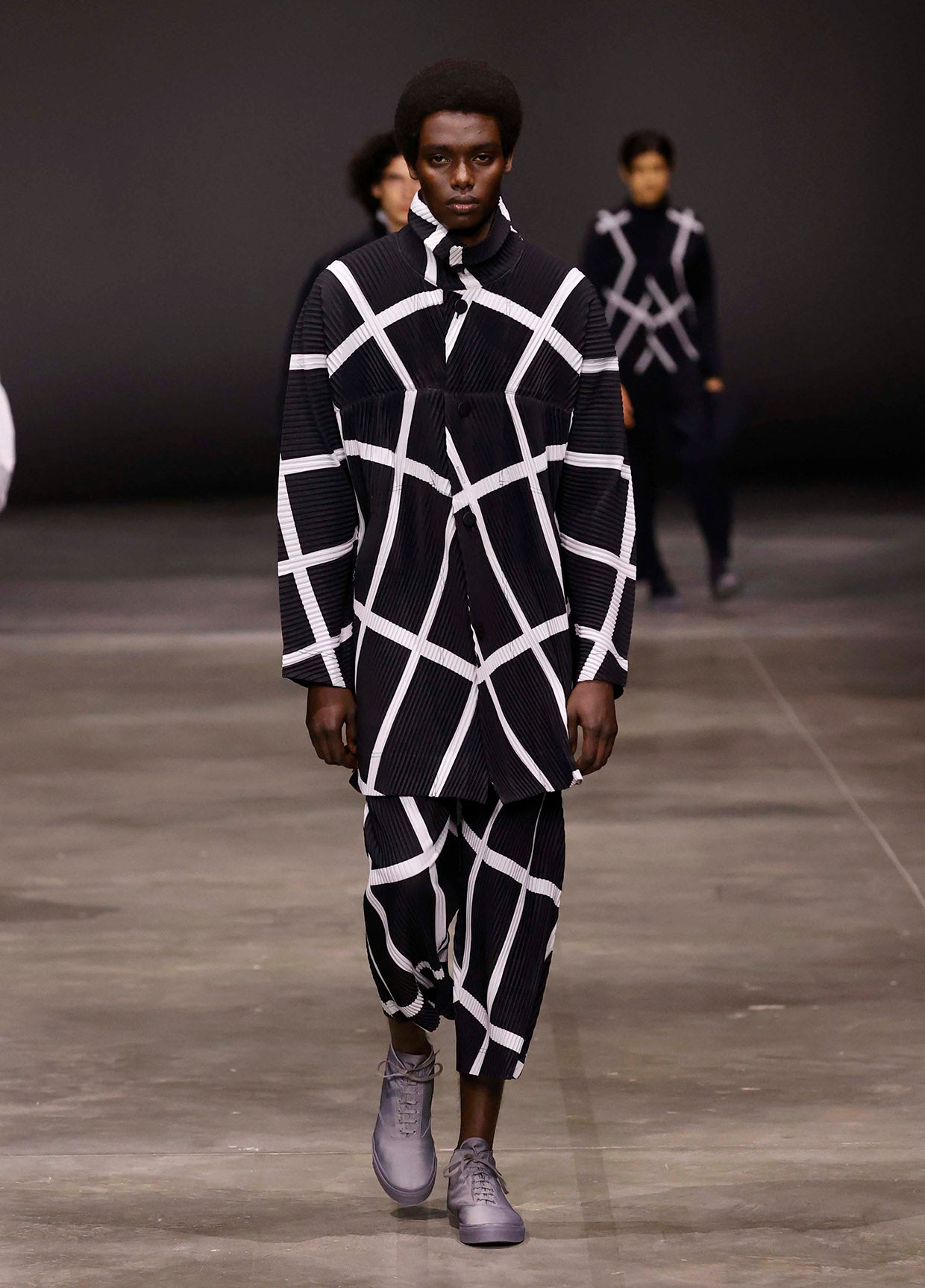 HOMME PLISSÉ ISSEY MIYAKE AUTUMN WINTER 2023/24 コレクション 23