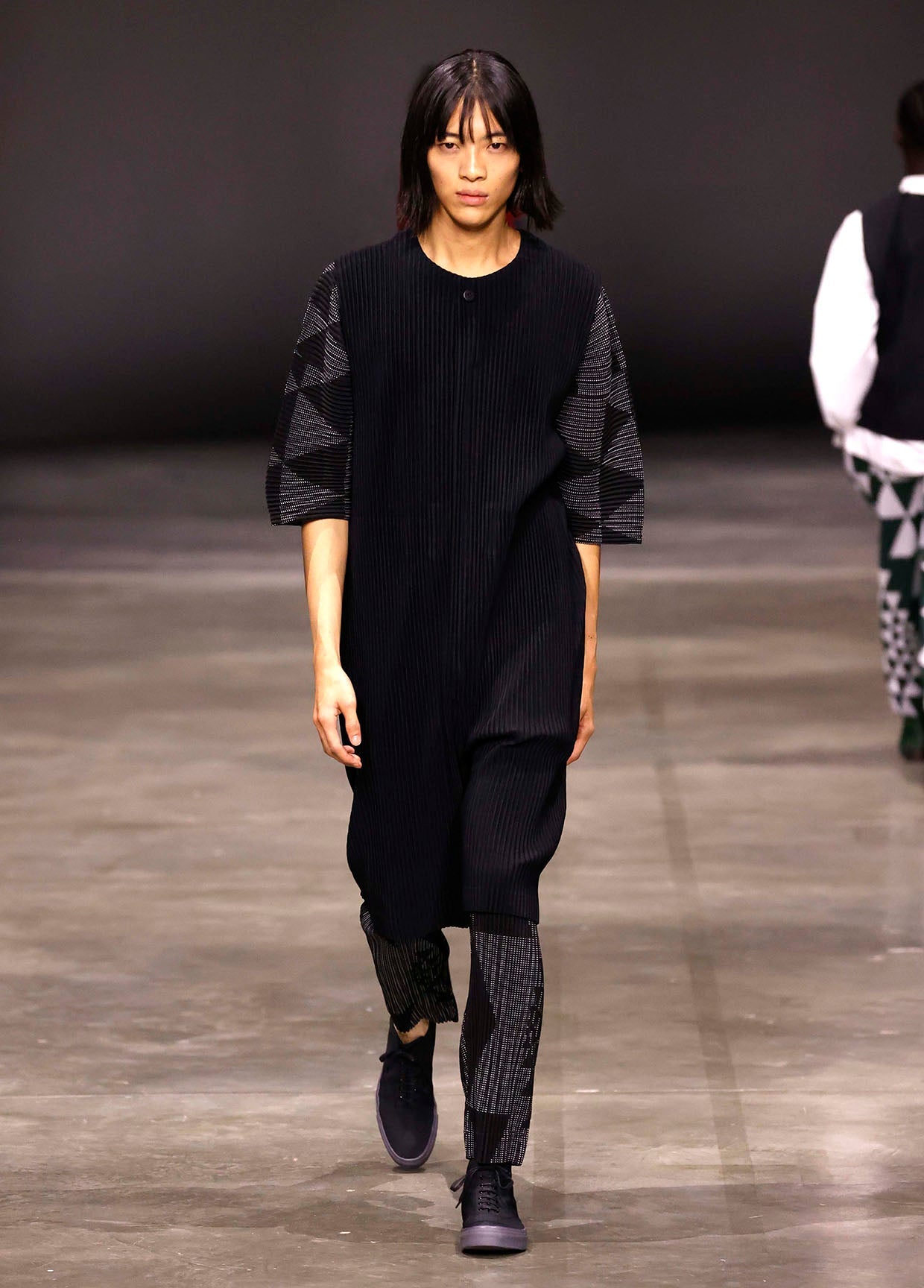 HOMME PLISSÉ ISSEY MIYAKE AUTUMN WINTER 2023/24 コレクション 35