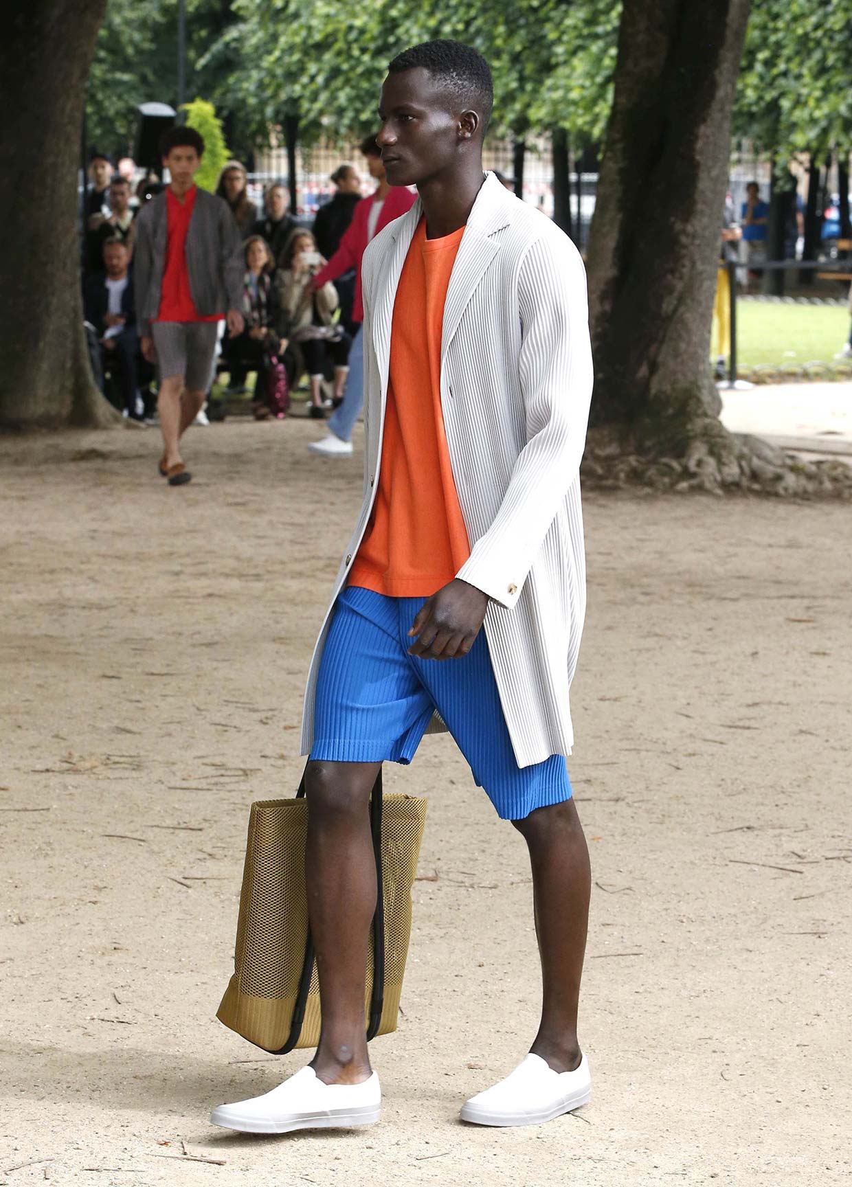 HOMME PLISSÉ ISSEY MIYAKE SPRING SUMMER 2020 コレクション 15