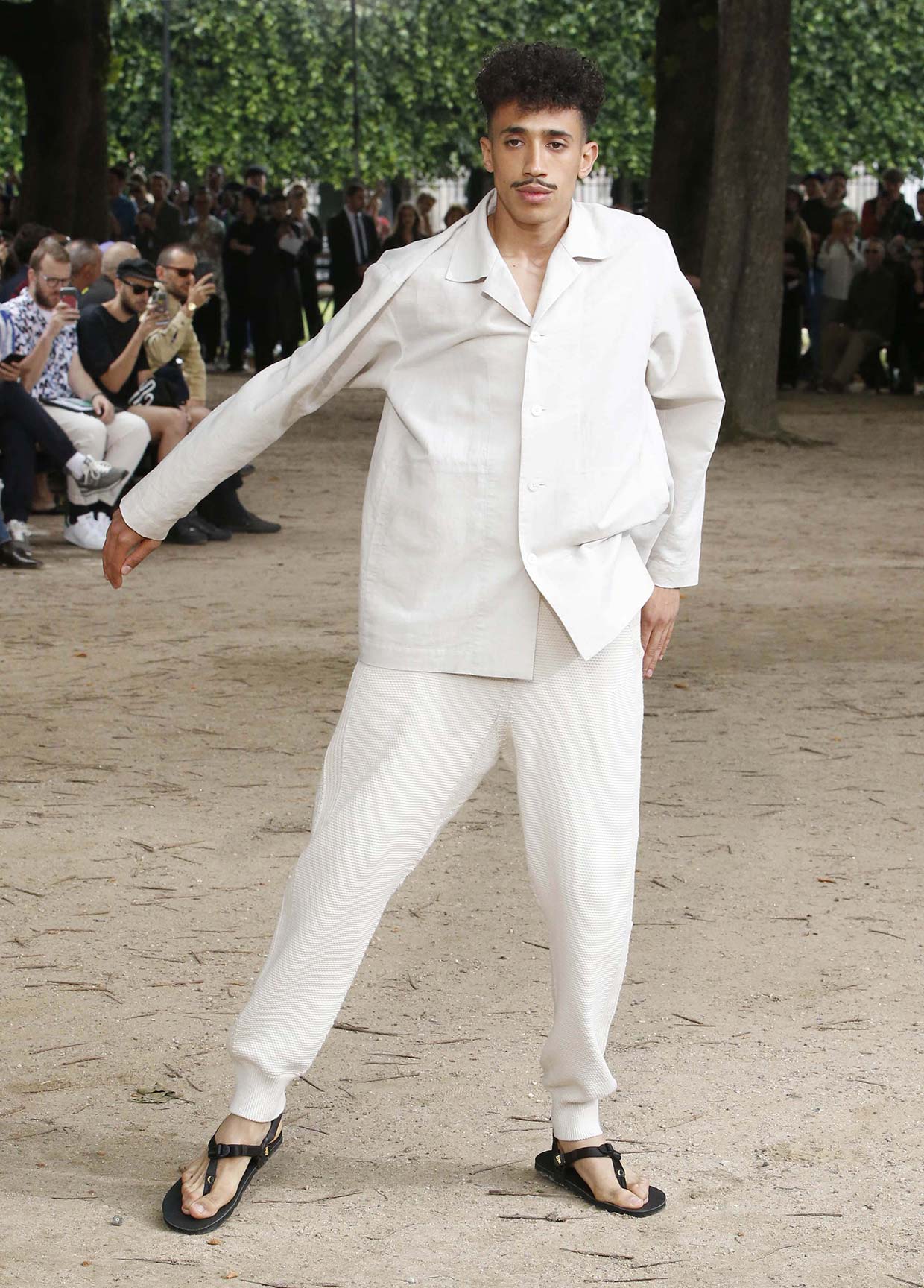 HOMME PLISSÉ ISSEY MIYAKE SPRING SUMMER 2020 コレクション 24