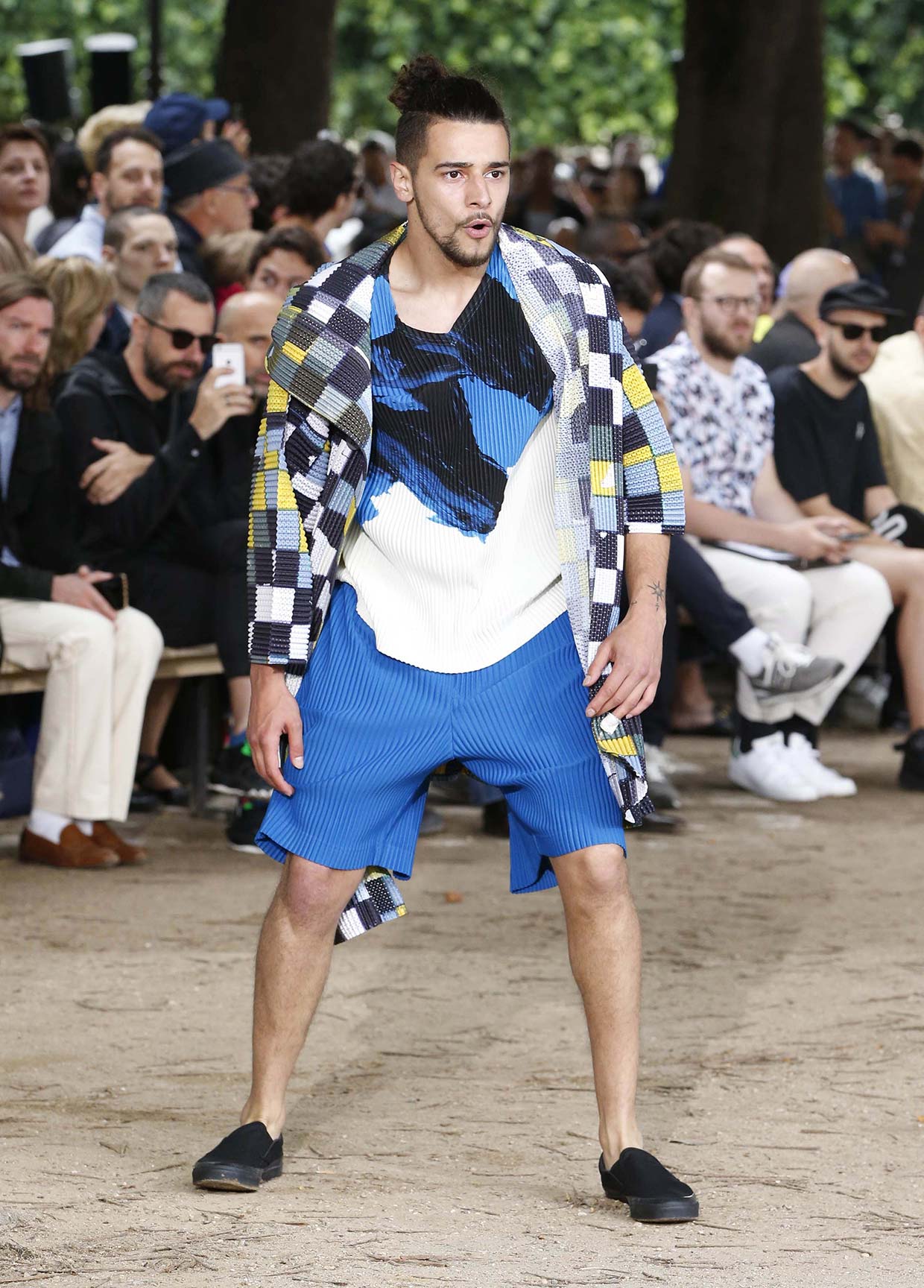 HOMME PLISSÉ ISSEY MIYAKE SPRING SUMMER 2020 コレクション 35