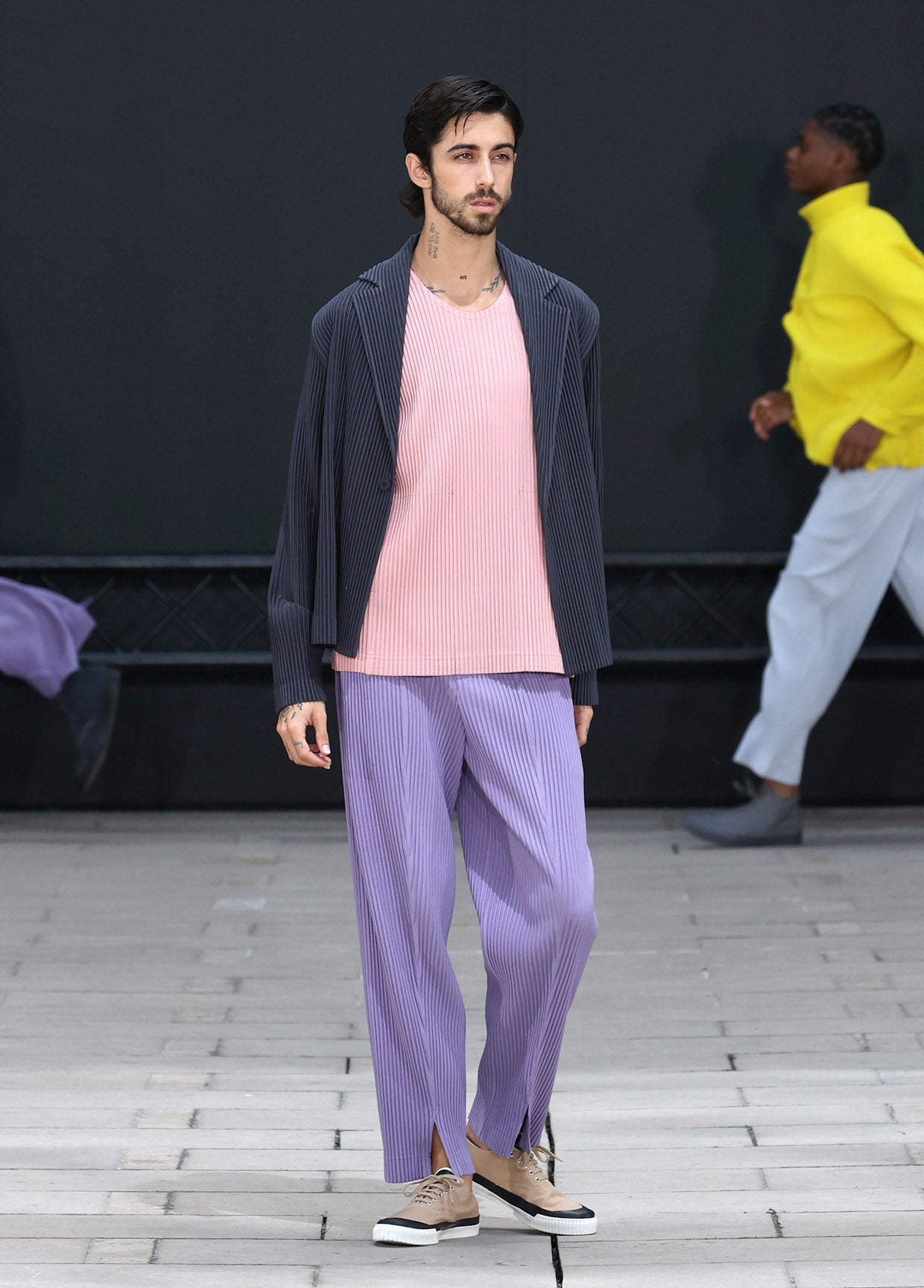 HOMME PLISSÉ ISSEY MIYAKE SPRING SUMMER 2023 コレクション 26