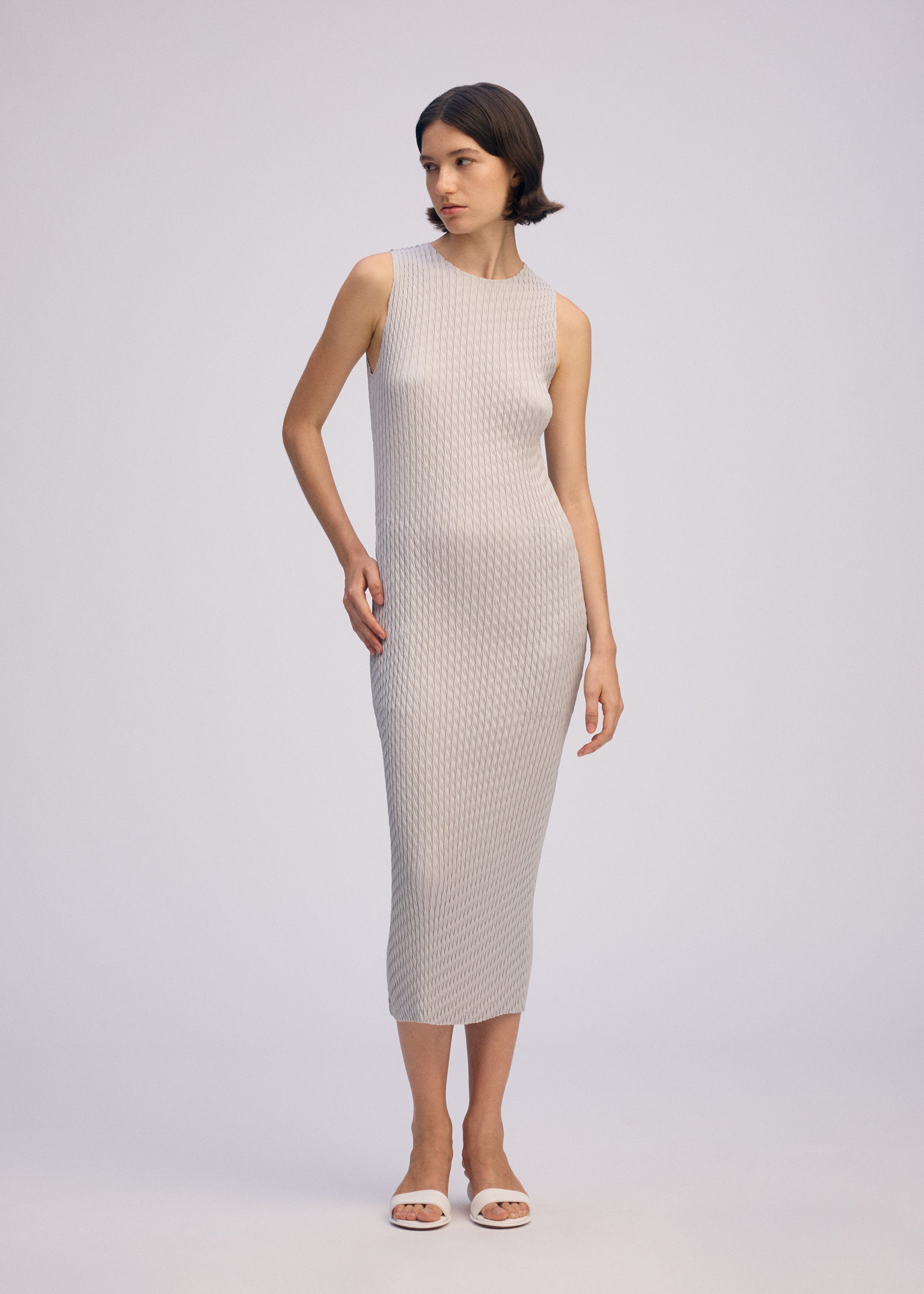 SLEEK PLEATS、ウィメンズ_ワンピース、着用画像2