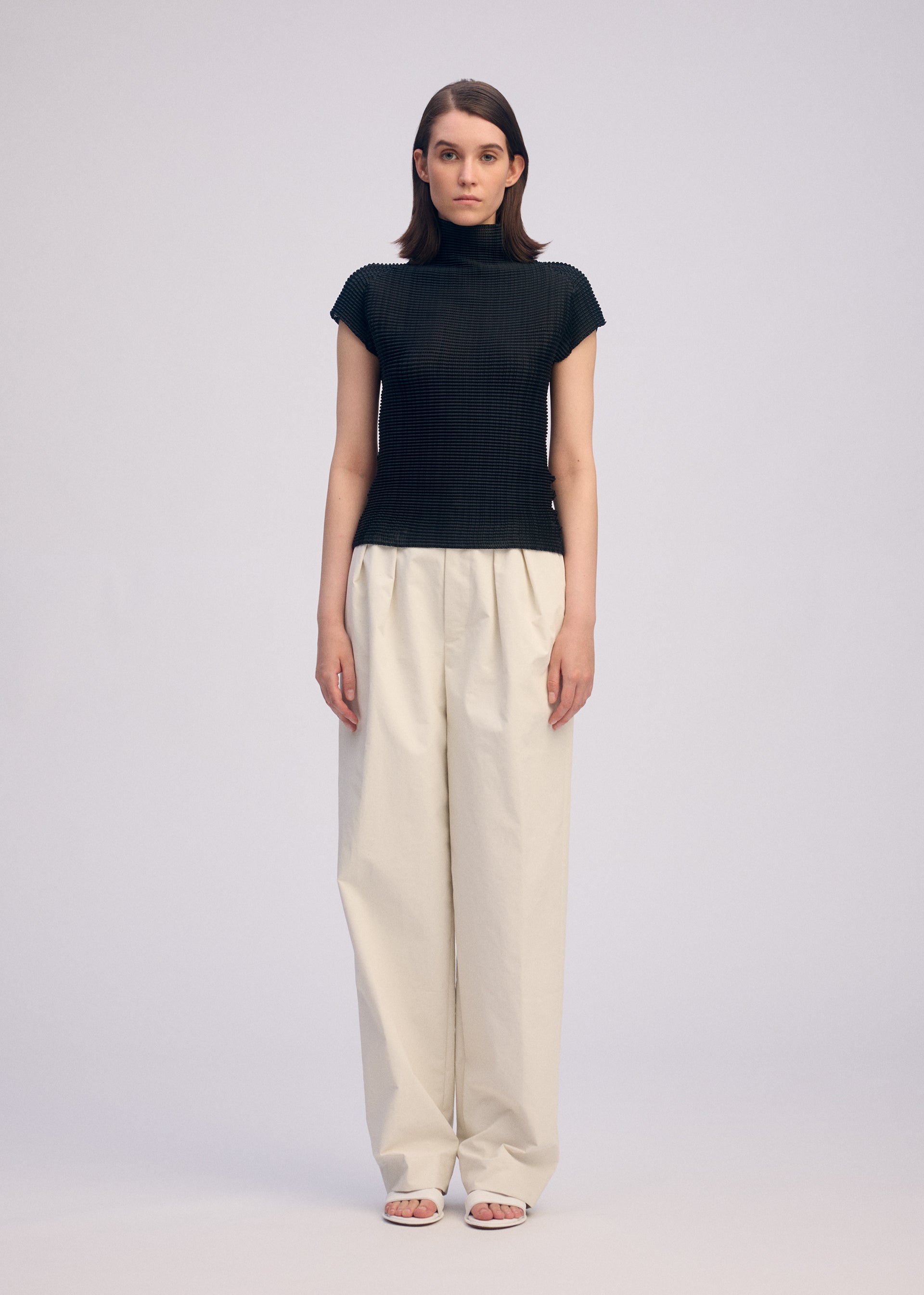 WOOLY PLEATS BK/WT-66、ウィメンズ_トップス_トップ、着用画像1