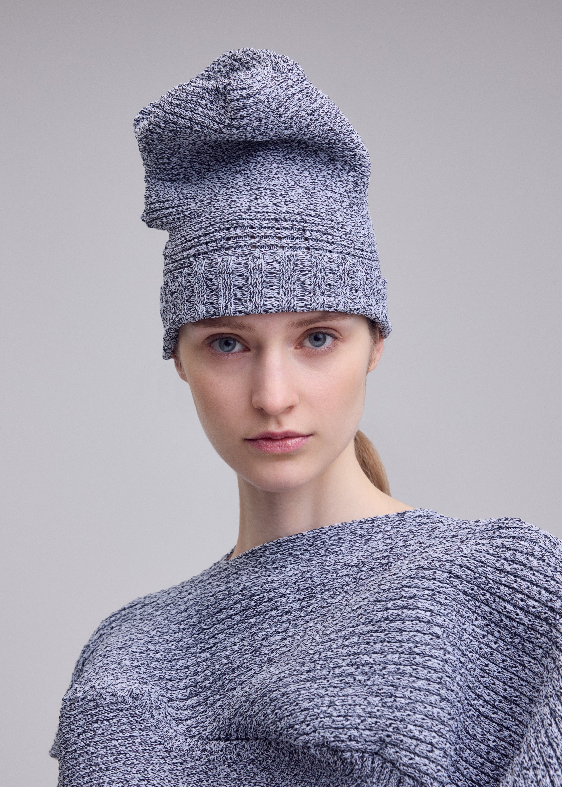 FOUND STONE BEANIE、ウィメンズ_ニット、着用画像1