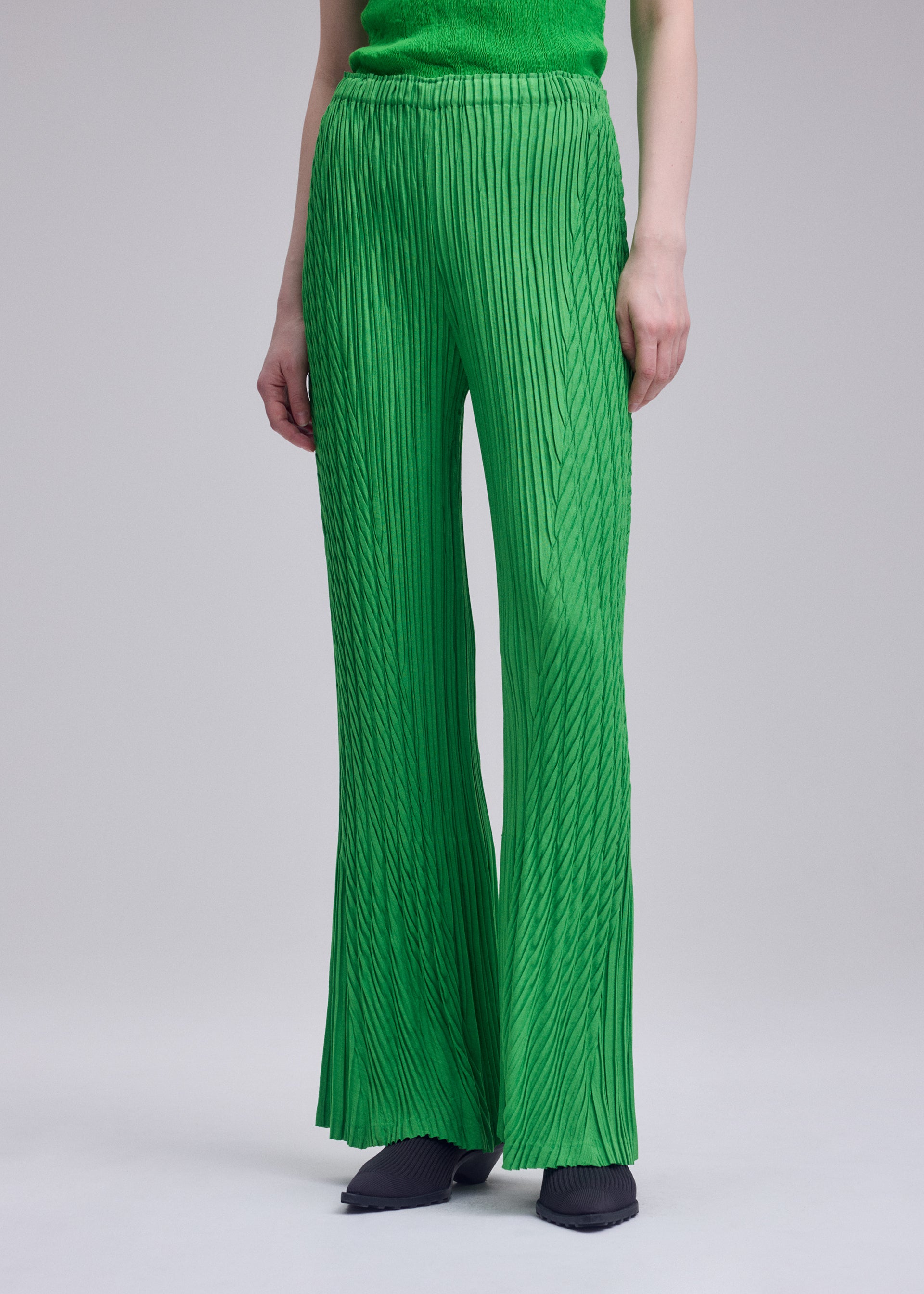 UNFURLING PLEATS、ウィメンズ_パンツ、着用画像3