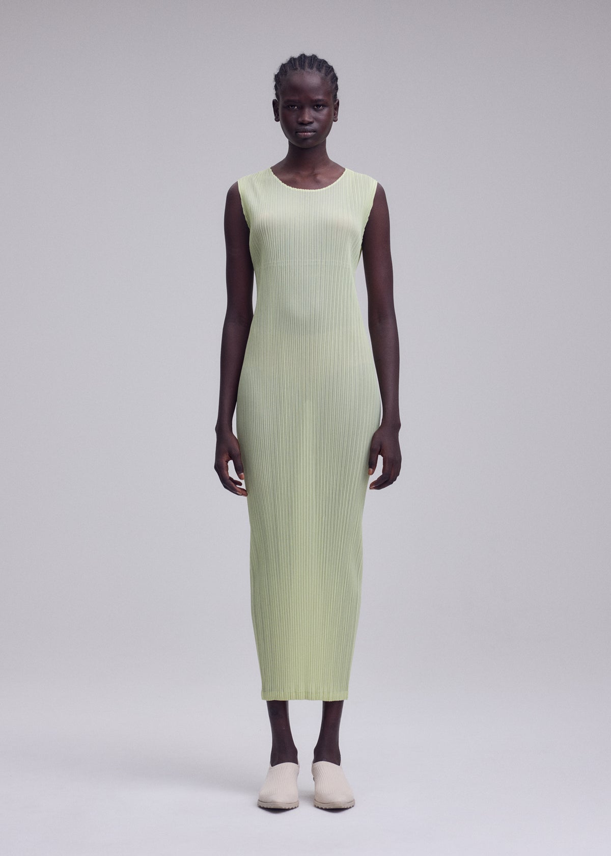 SHEER SLIT PLEATS、ウィメンズ_ワンピース、着用画像1