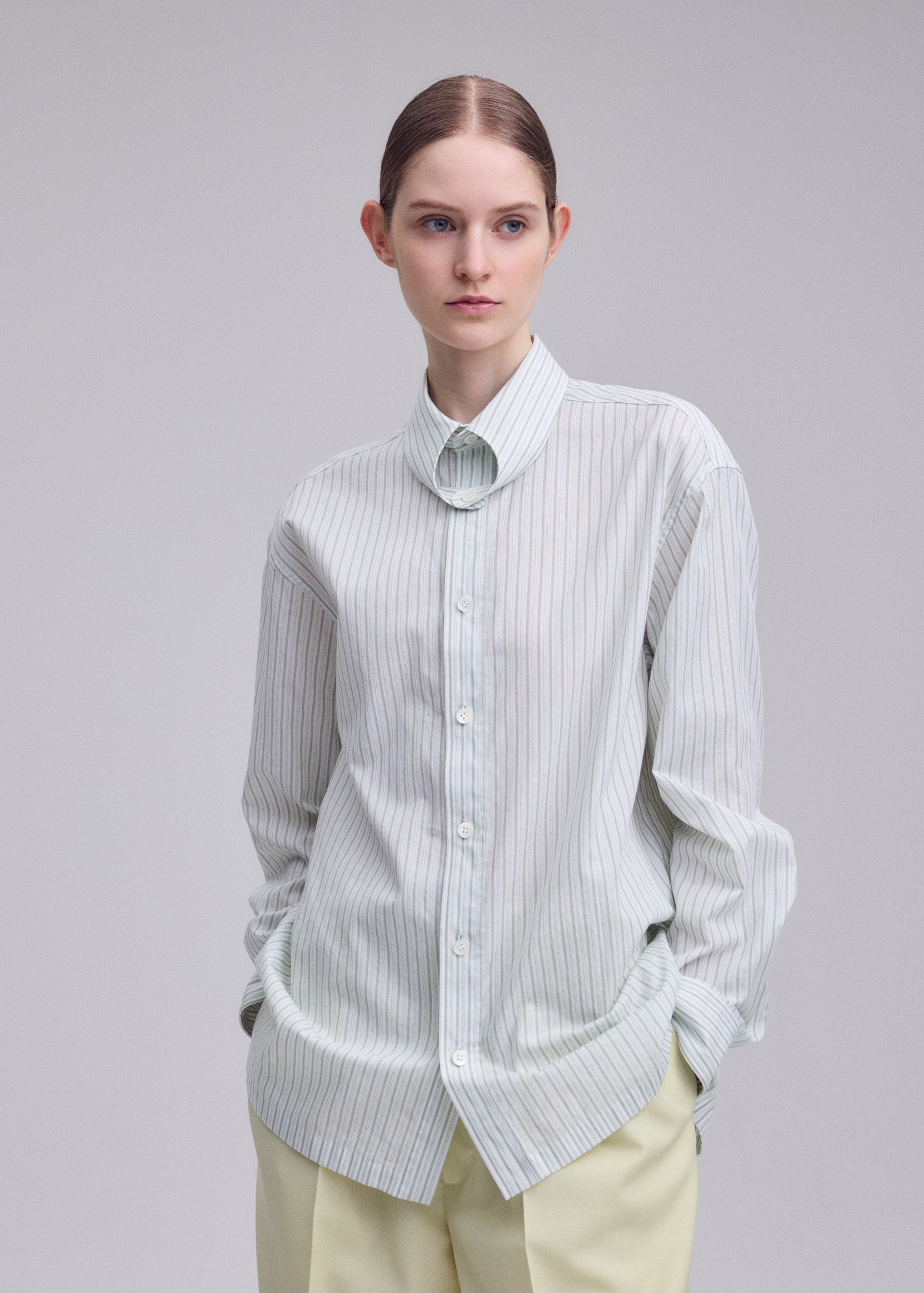 MONSIEUR SHIRT(DOBBY STRIPE)、ウィメンズ_トップス_シャツ、着用画像5