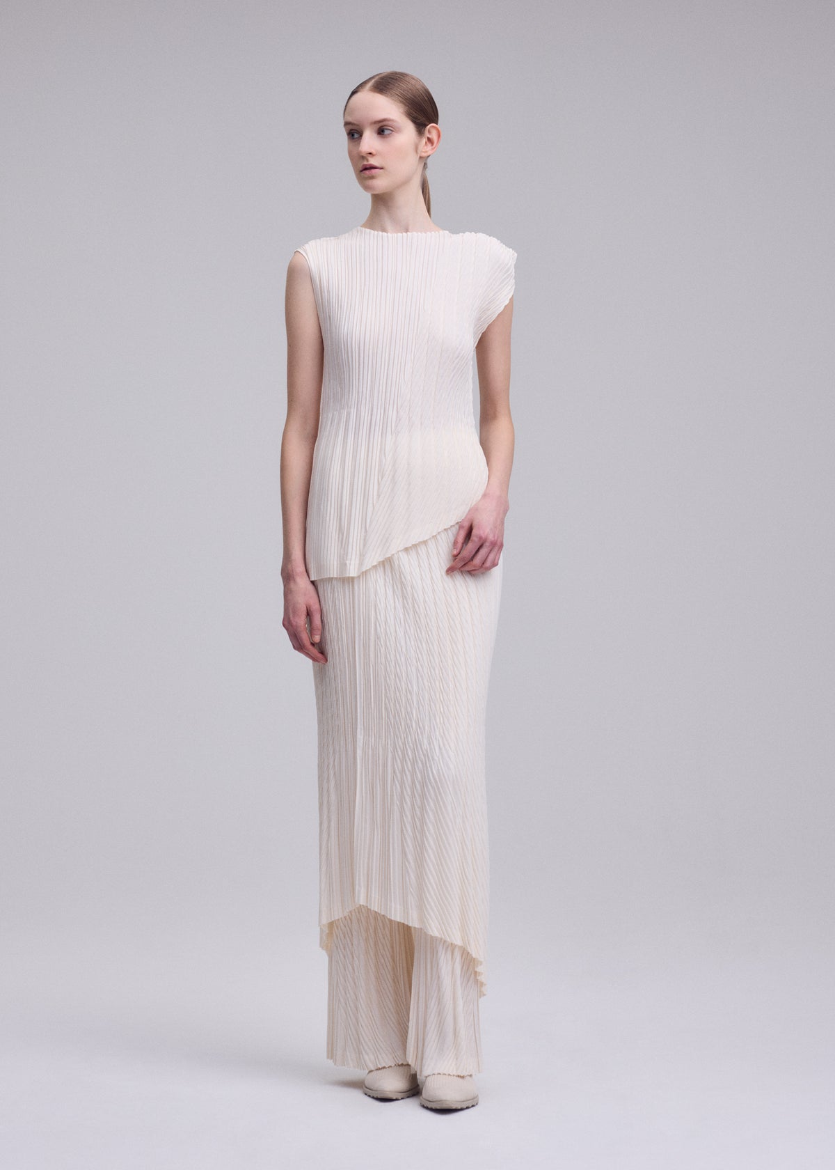UNFURLING PLEATS、ウィメンズ_トップス_トップ、着用画像2